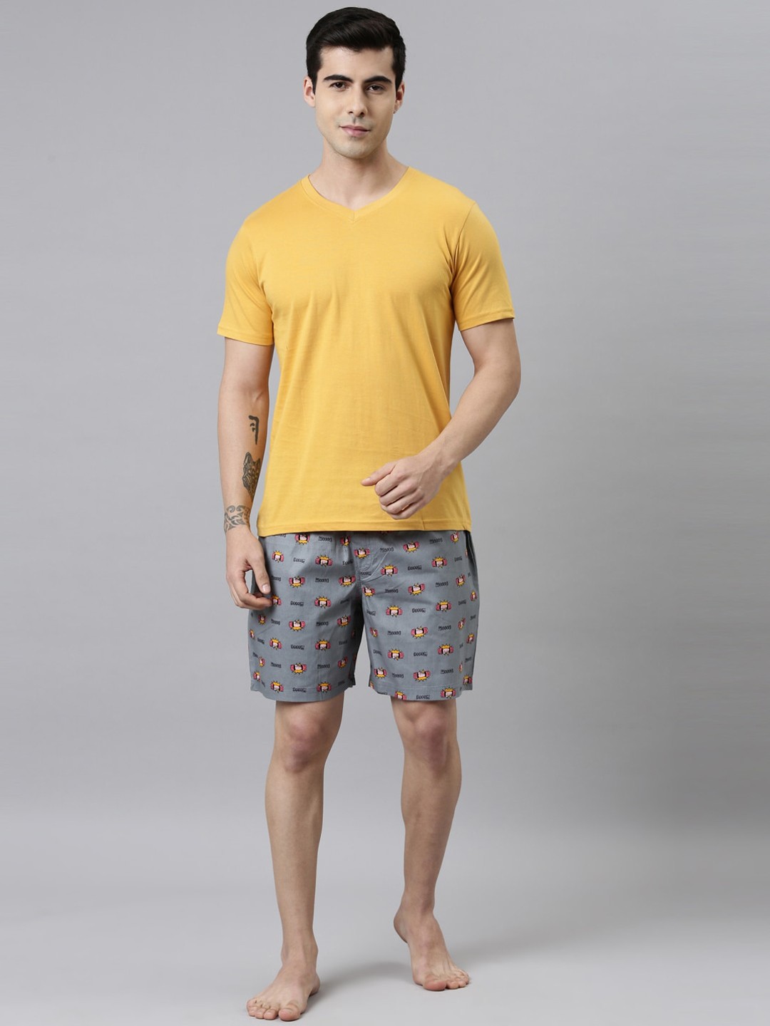 

Joven Men Yellow Solid & Grey Printed Night suit