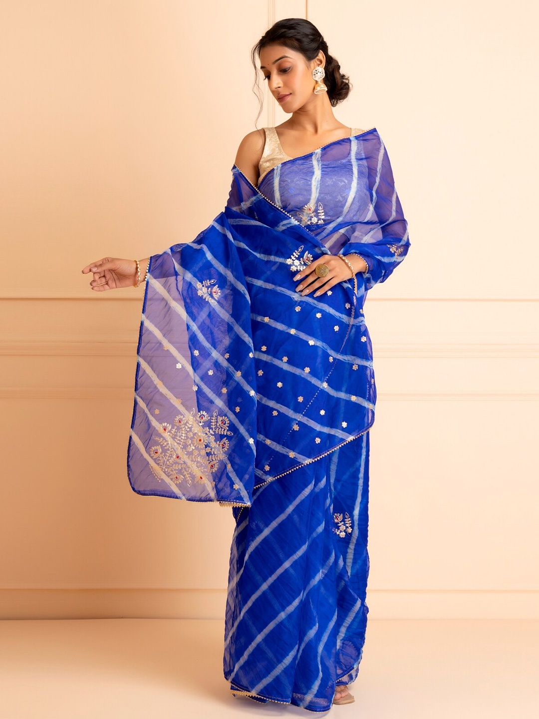

Geroo Jaipur Blue & White Leheriya Aari Work Organza Leheriya Saree