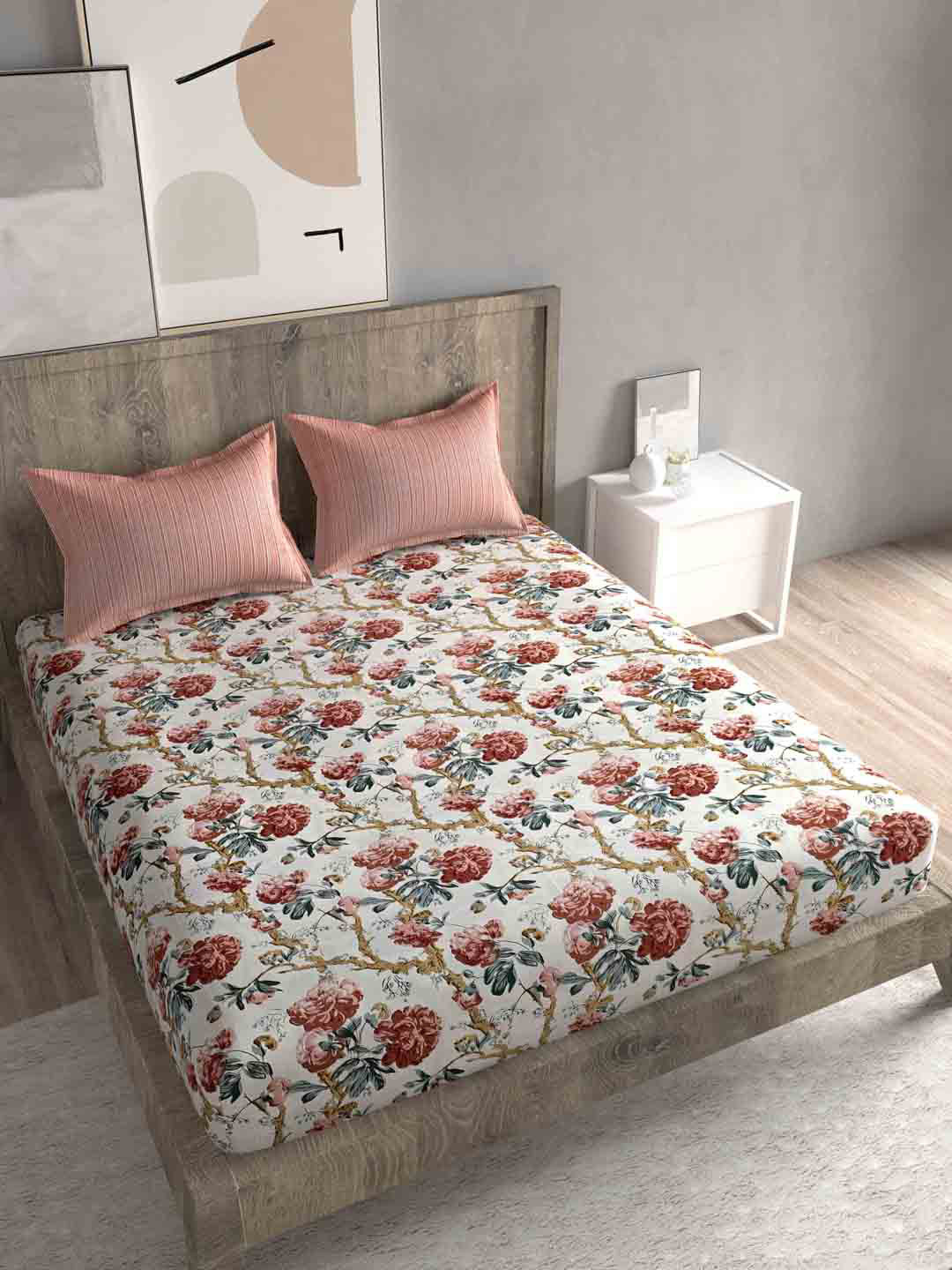 

Spangle Peach-Coloured & Off White Floral 260 TC King Bedsheet with 2 Pillow Covers