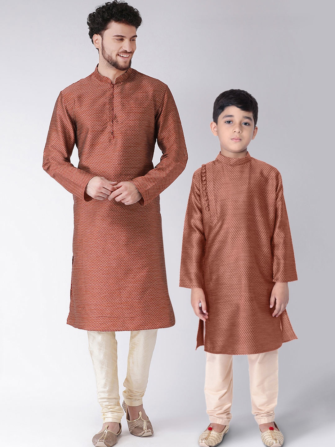 

TABARD Men Red Kurta with Pyjamas