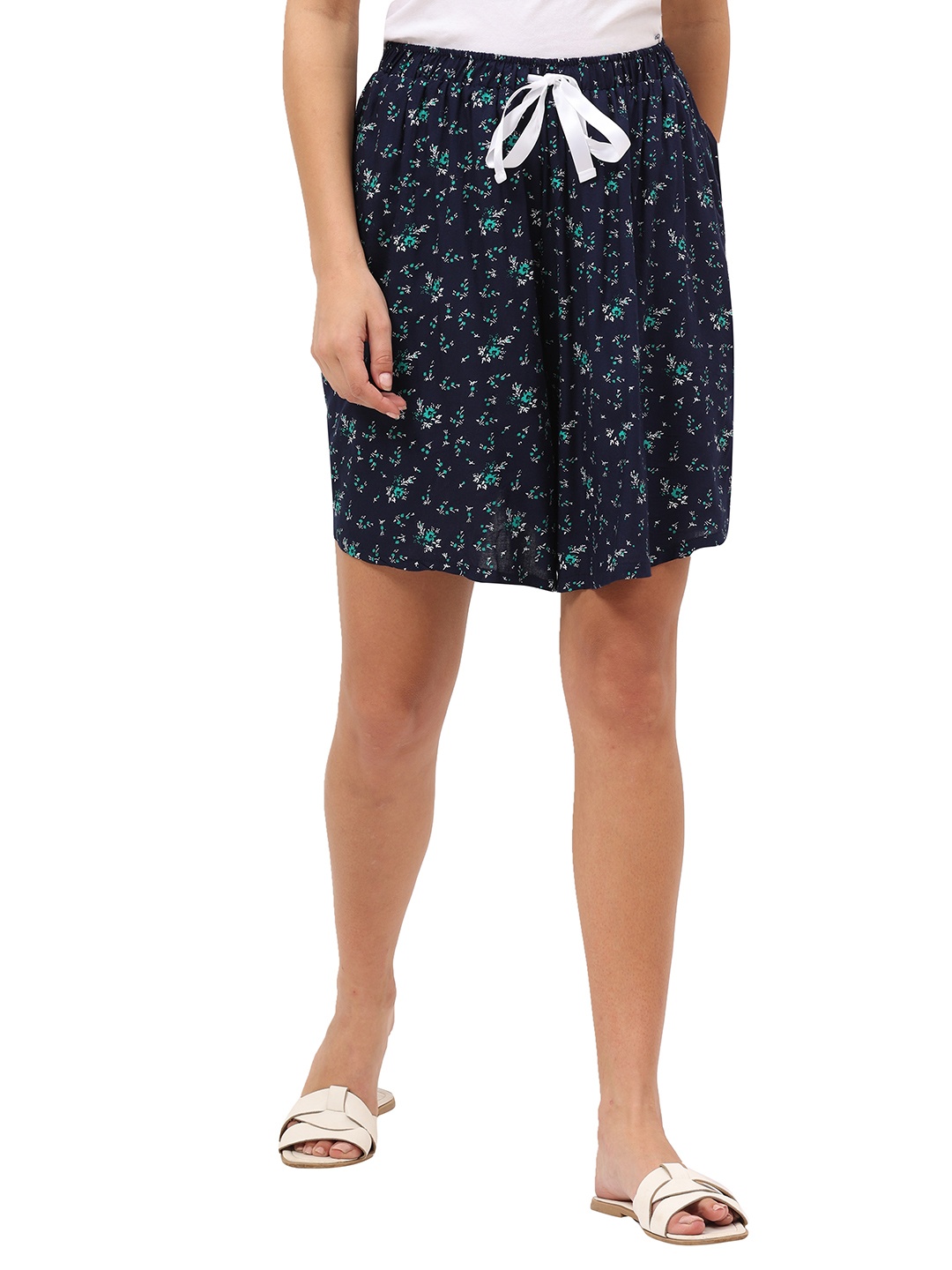 

9shines Label Women Blue Floral Printed Loose Fit Shorts