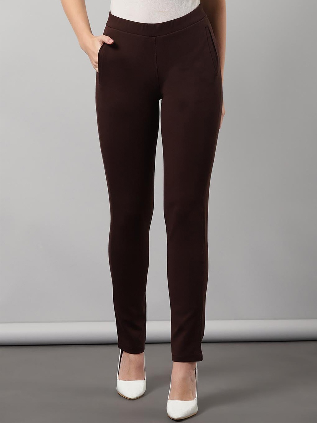 

Lakshita Women Plus Size Brown Solid Skinny-Fit Jeggings