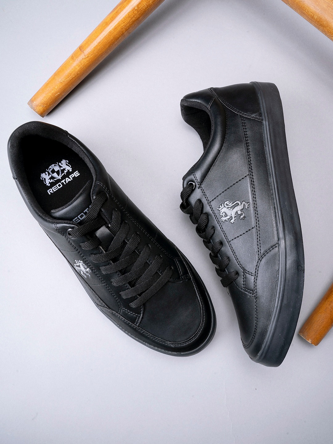 

Red Tape Men Black Textured Sneakers