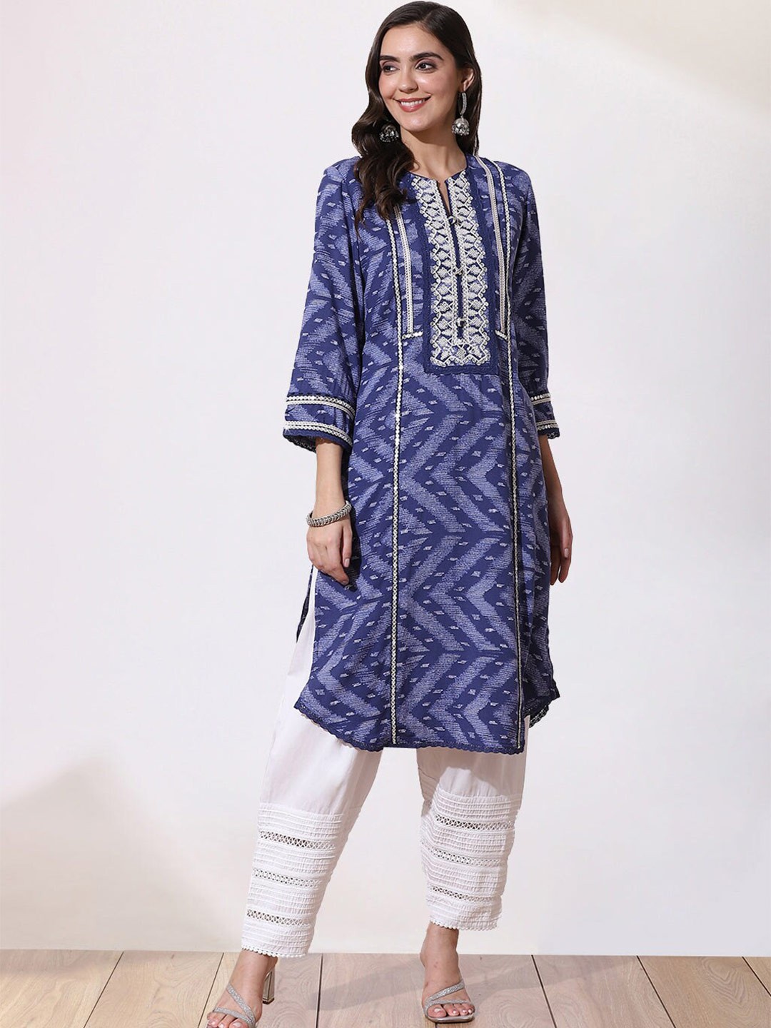 

Lakshita Women Blue Chevron Printed Kurta