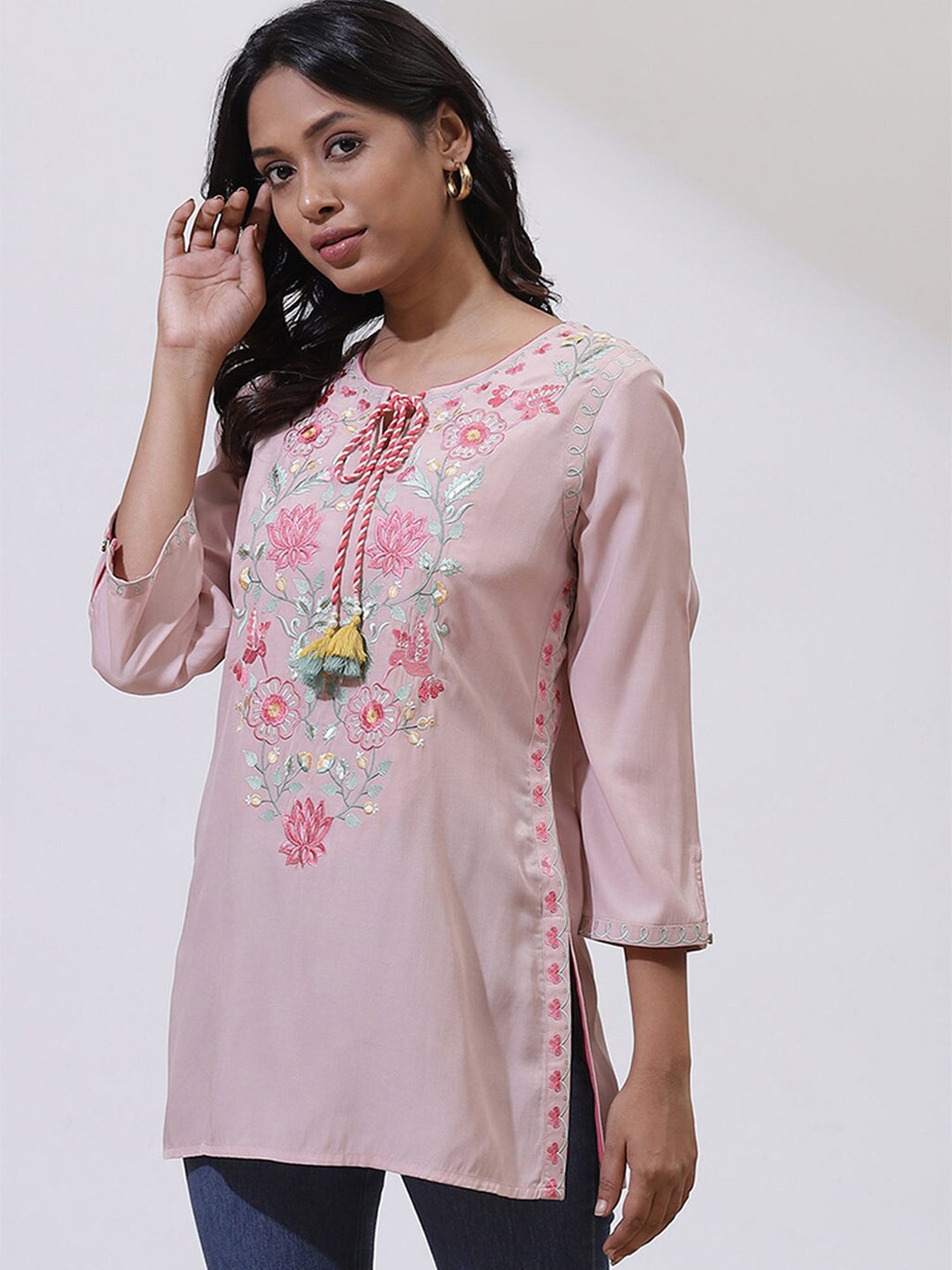 

Lakshita Peach-Coloured Yoke Design Thread Work Pure Cotton Thread Work Kurti