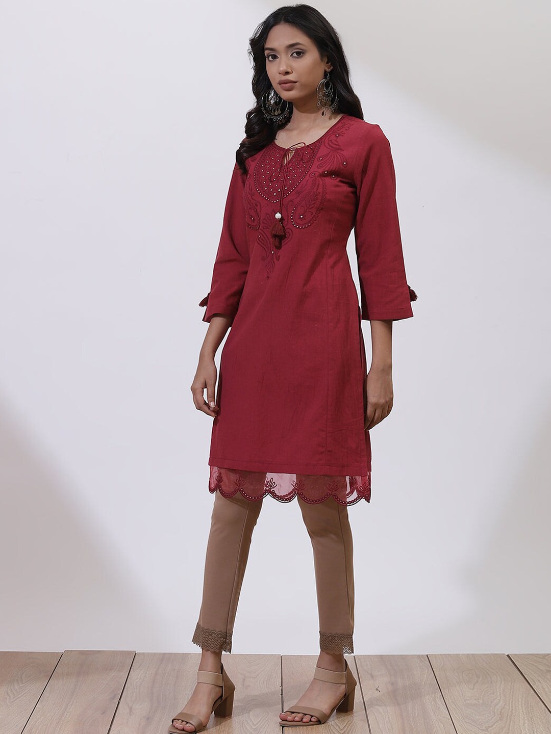 

Lakshita Women Maroon Mirror Work Kurta