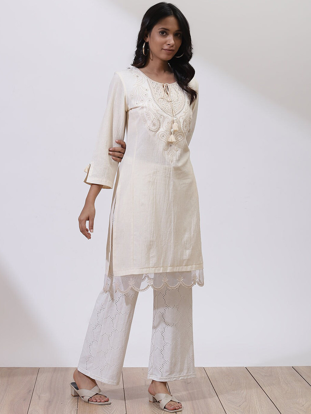 

Lakshita Women Off-White Patchwork Straight Kurta