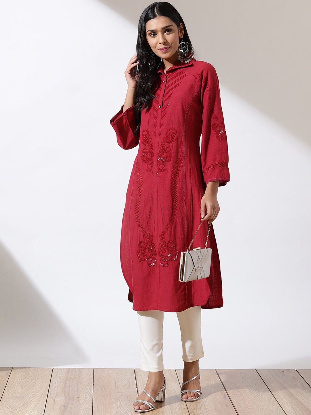 

Lakshita Women Maroon Embroidered Thread Work Pathani Kurta