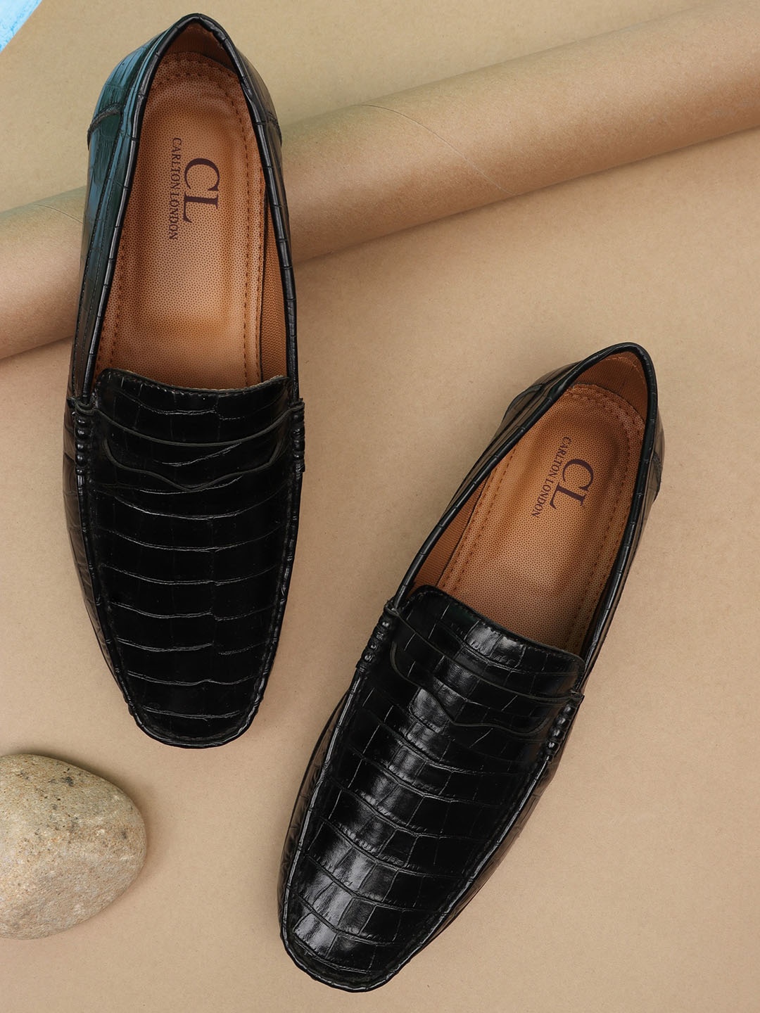 Carlton London Men Black Textured Slip-On Sneakers