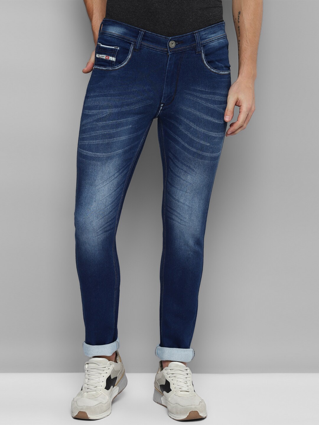 

Allen Cooper Men Blue Slim Fit Light Fade Stretchable Cotton Jeans