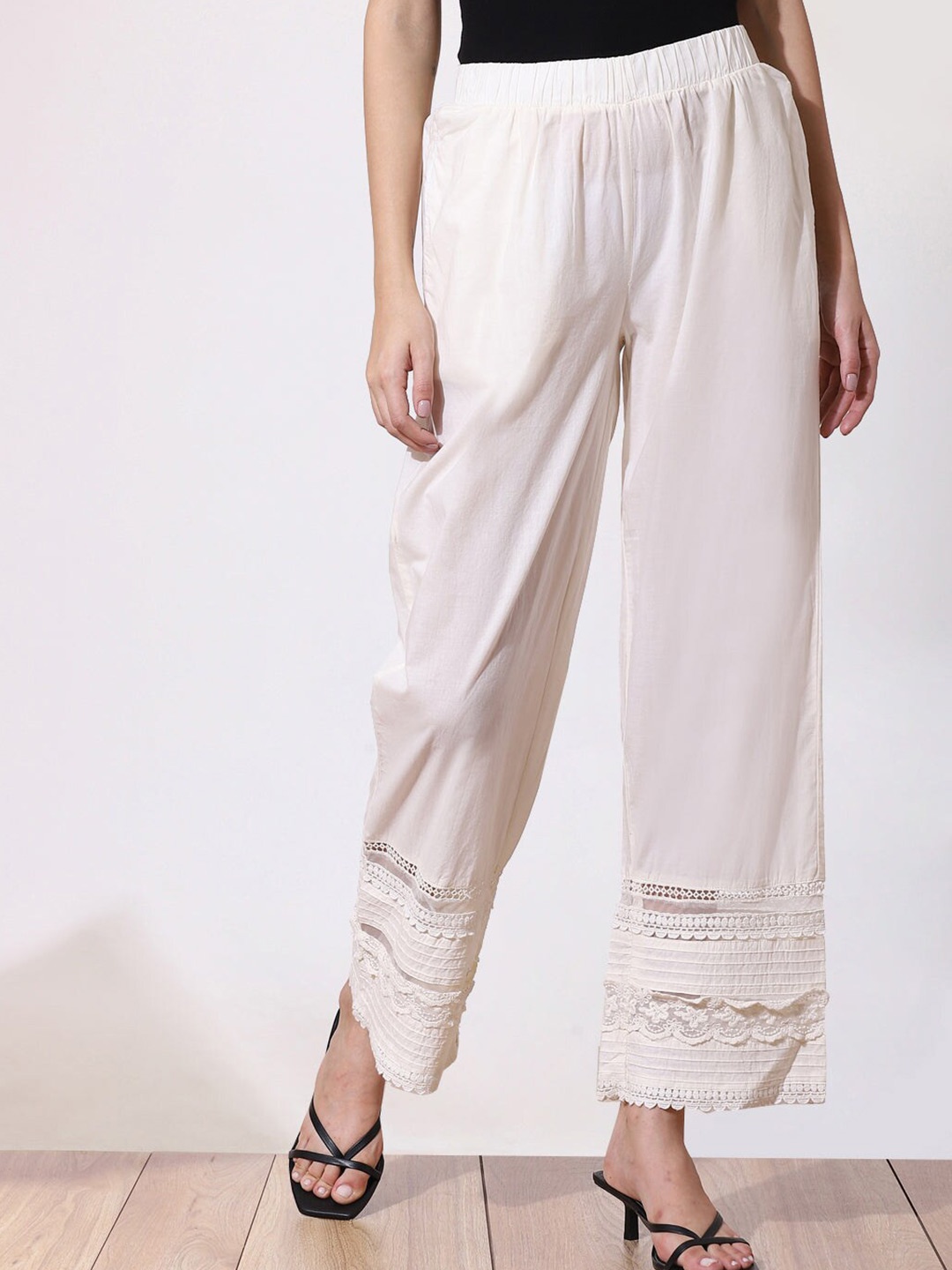 

Lakshita Women Cream-Coloured Palazzos