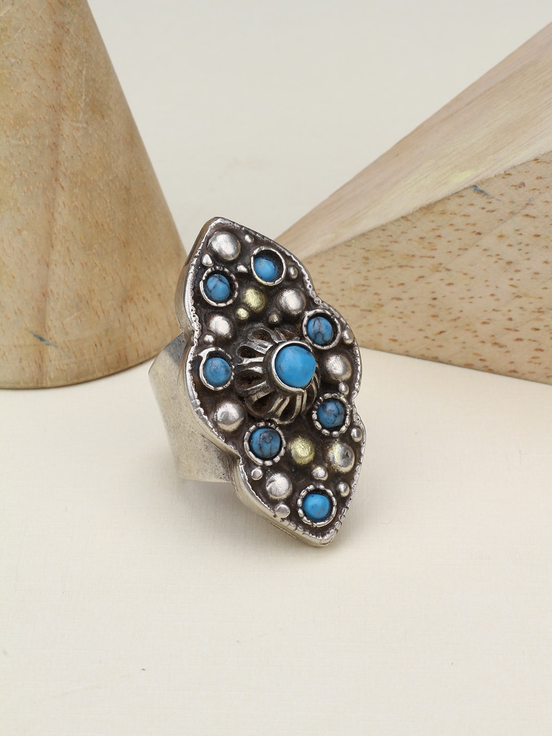

SANGEETA BOOCHRA Oxidised Silver-Toned & Blue Stones-Studded Finger Ring