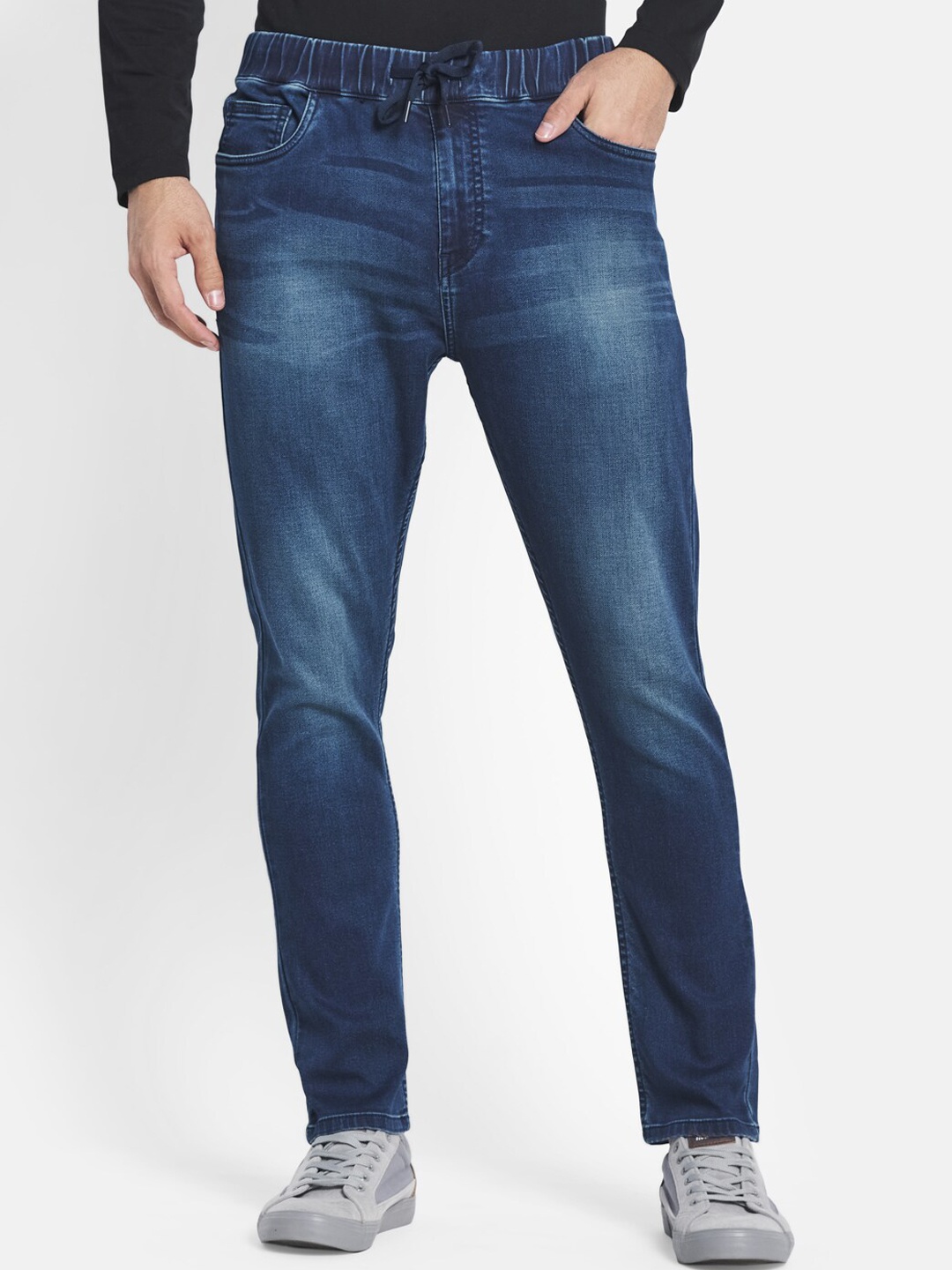 

Octave Men Blue Low Distress Heavy Fade Stretchable Jeans