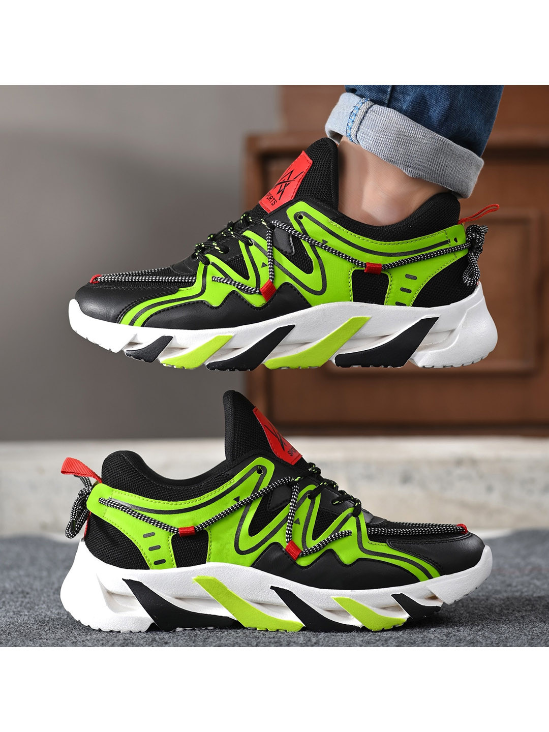 

MANSAMUSA Men Green Colourblocked Sneakers
