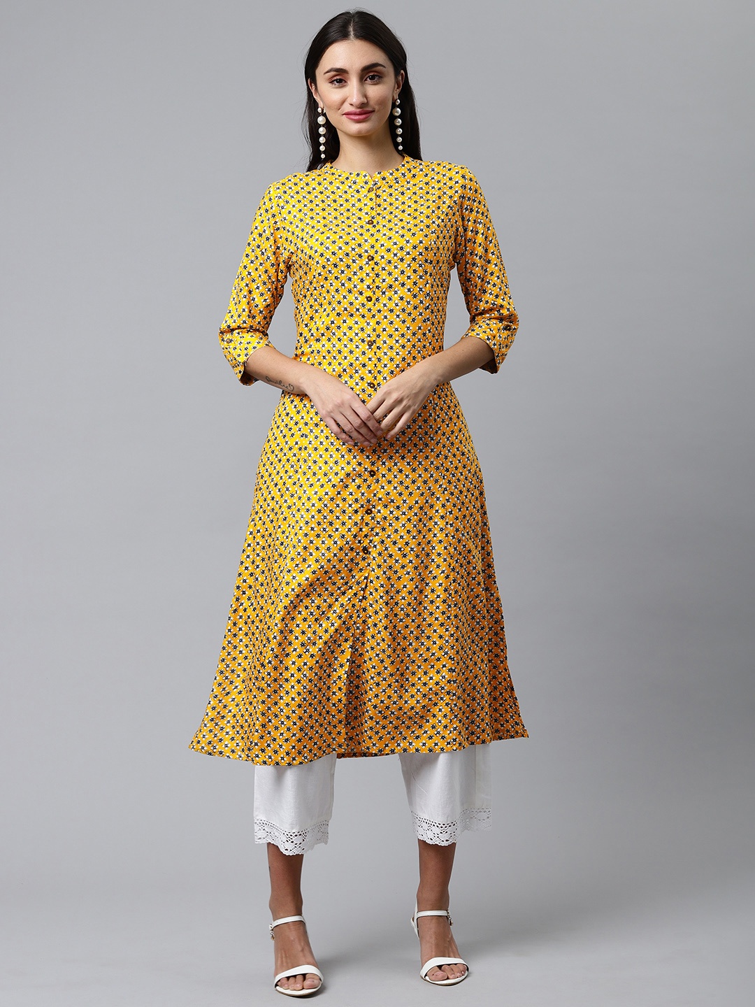 

MALHAAR Women Yellow & White Floral Printed Kurta