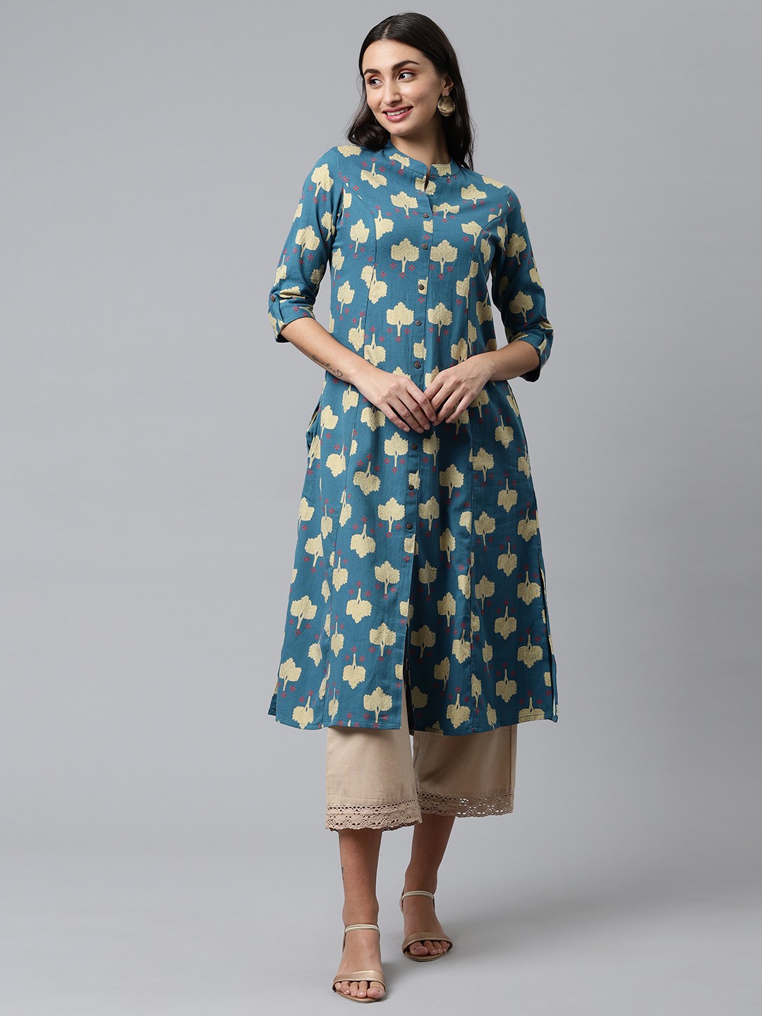 

MALHAAR Women Teal Blue& Beige Floral Printed Pure Cotton Kurta