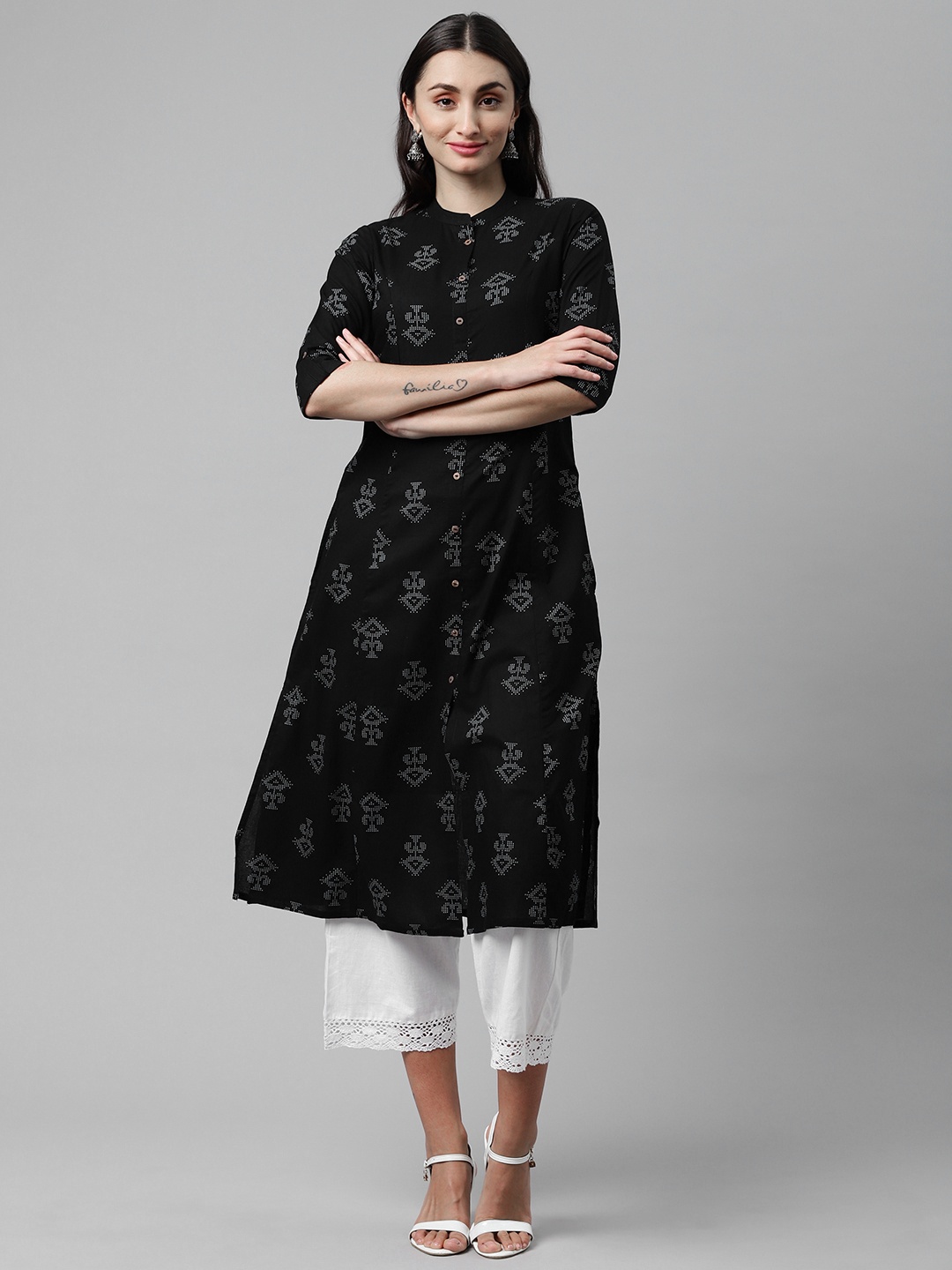 

MALHAAR Women Black & Grey Ethnic Motifs Printed Pure Cotton Kurta