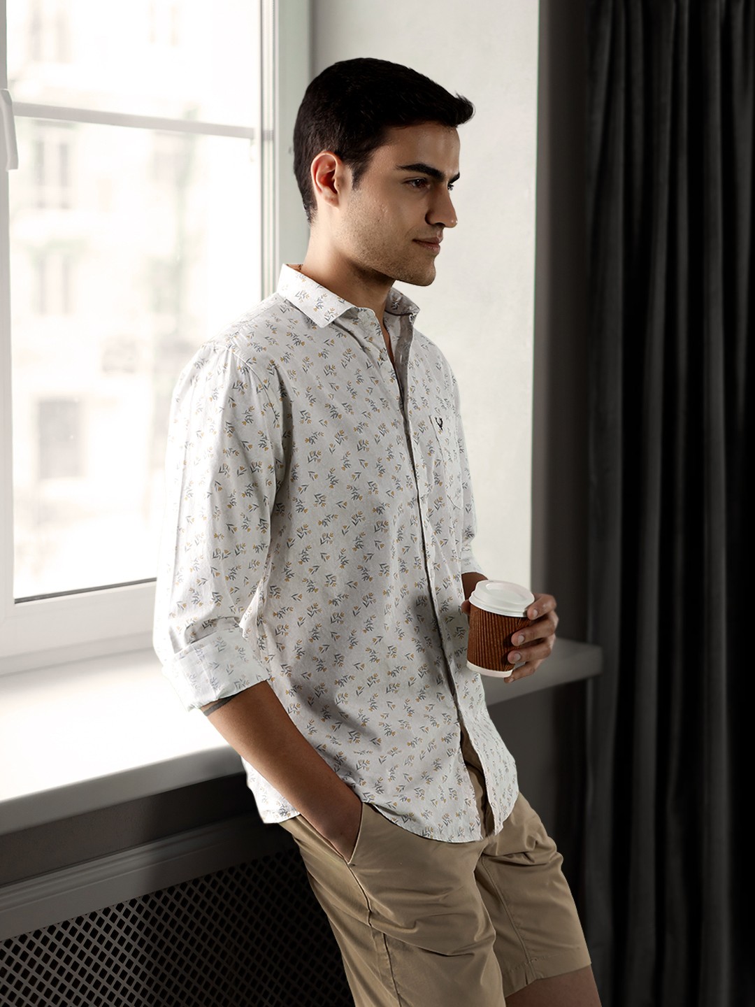 

Allen Solly Men White Slim Fit Floral Printed Casual Shirt