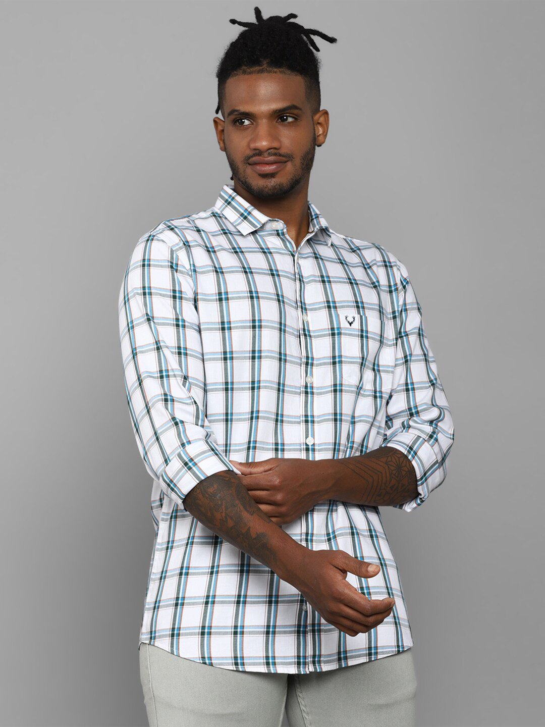 

Allen Solly Men White Slim Fit Tartan Checks Checked Casual Shirt