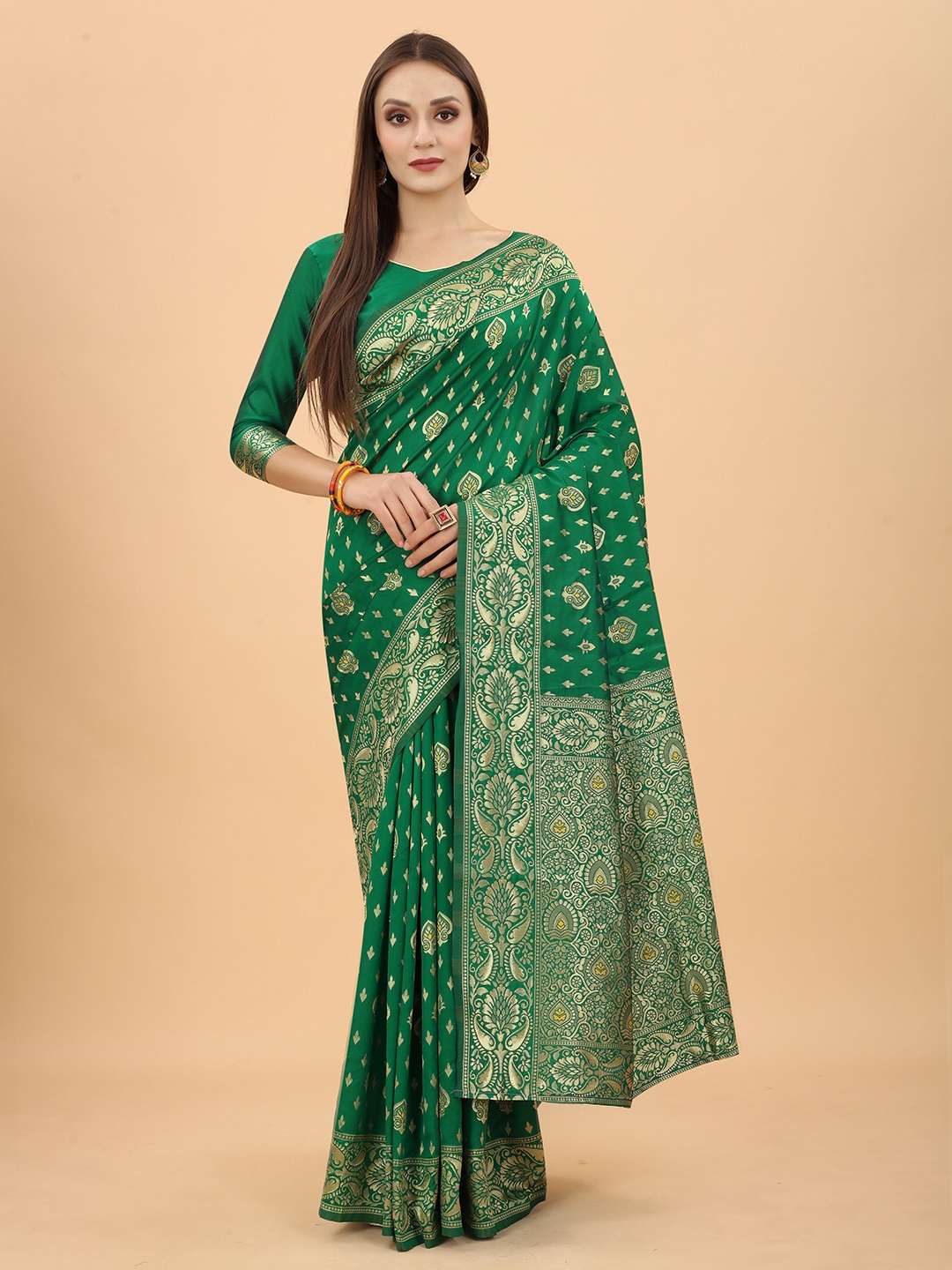 WELL WORN Women Green & Gold-Toned Woven Design Zari Silk Cotton Banarasi Saree