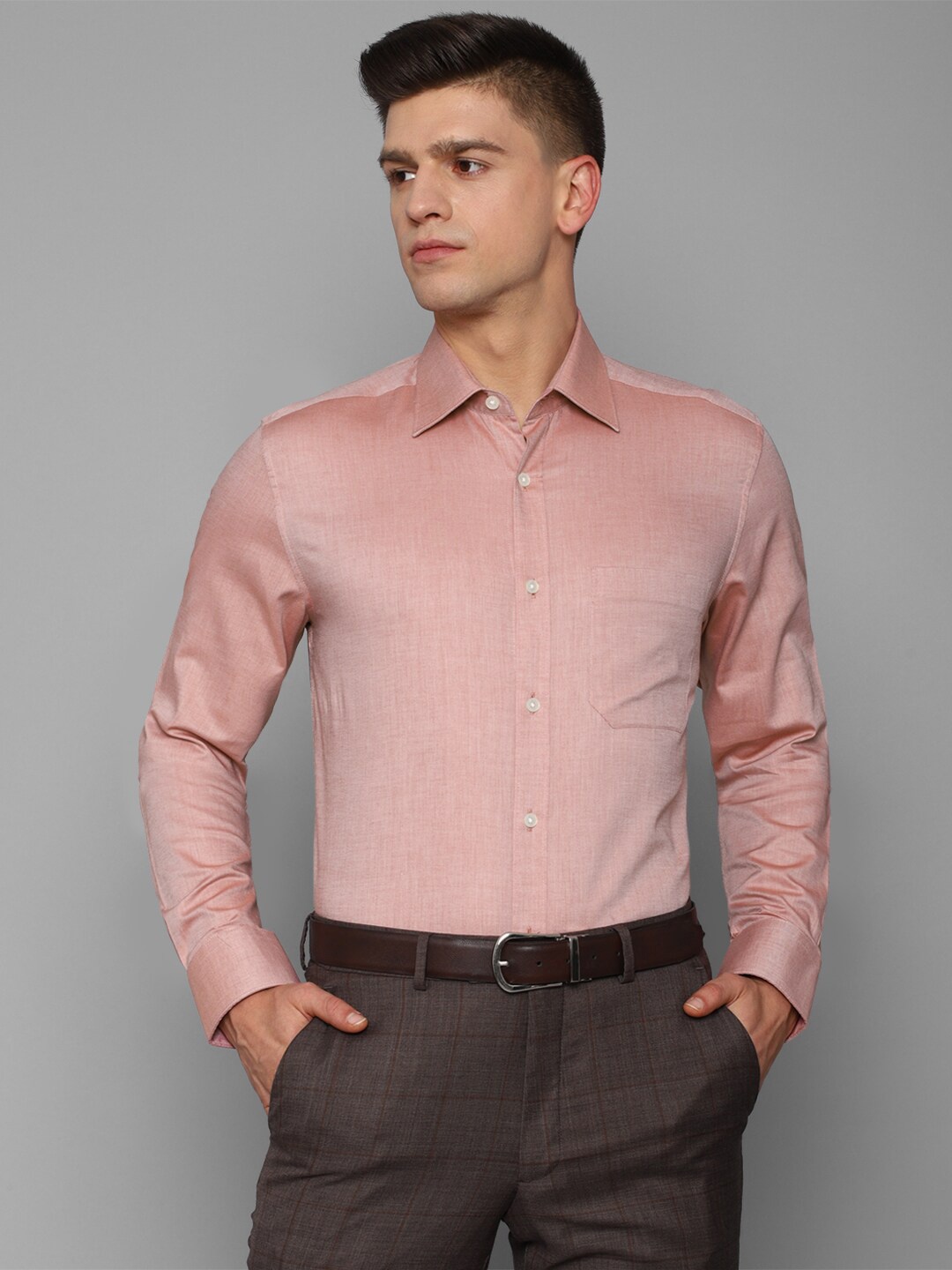 

Louis Philippe Men Pink Solid Classic Fit Formal Shirt