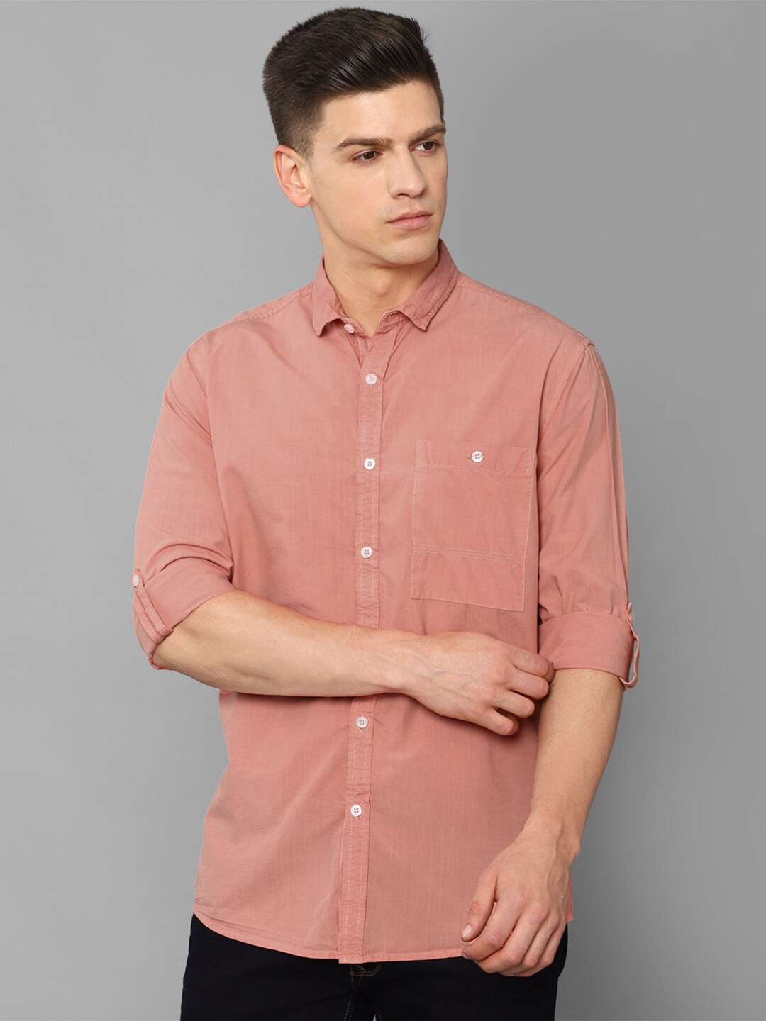 

Louis Philippe Jeans Men Peach-Coloured Slim Fit Casual Shirt
