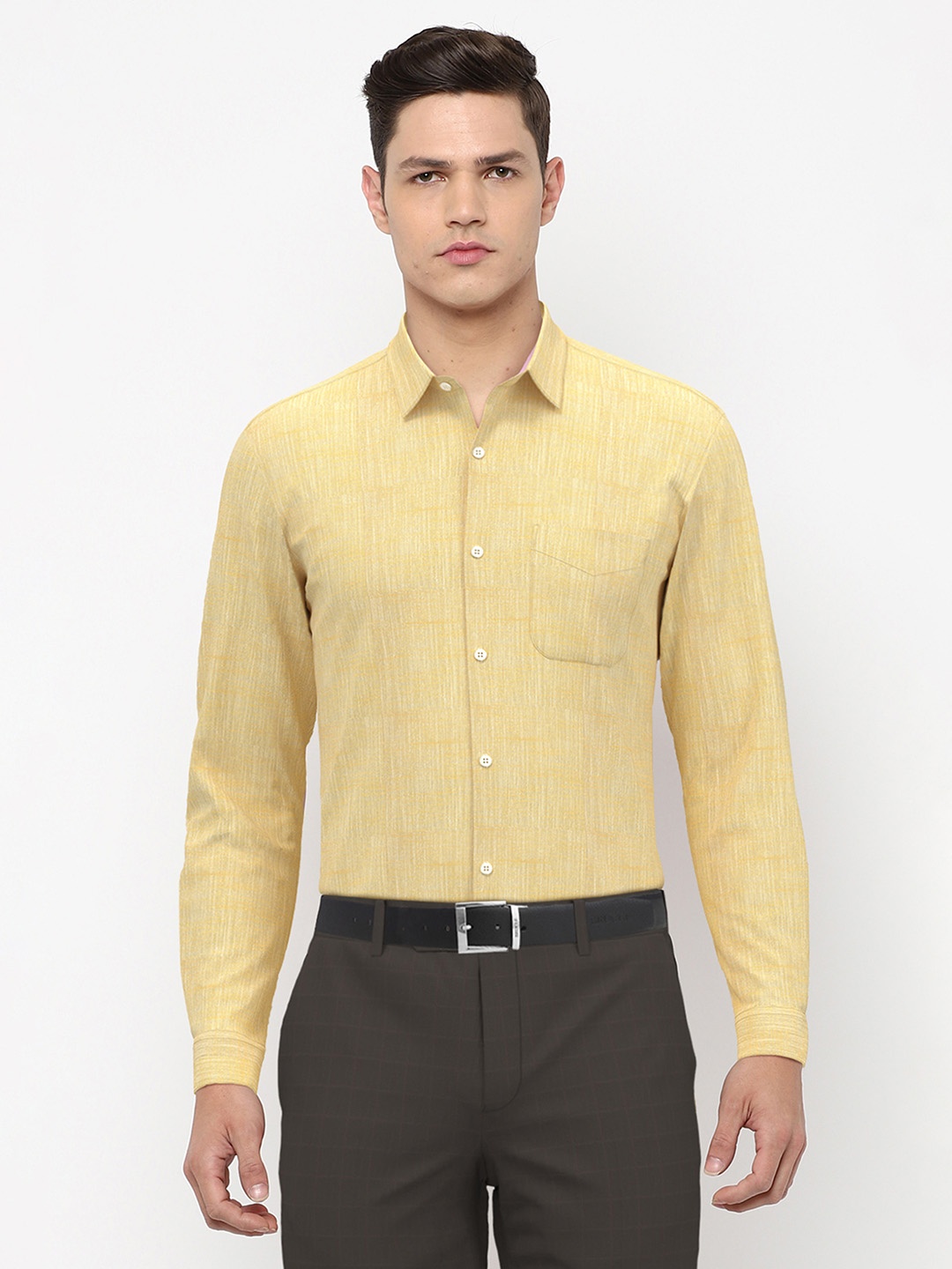 

Peter England Men Yellow Regular Fit Solid Cotton Formal Shirt