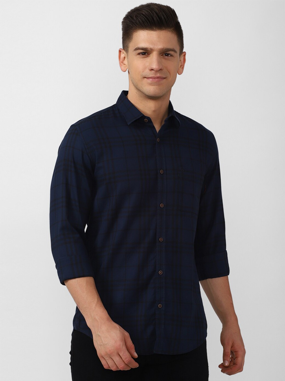Peter England Casuals Men Navy Blue Slim Fit Checked Pure Cotton Casual Shirt