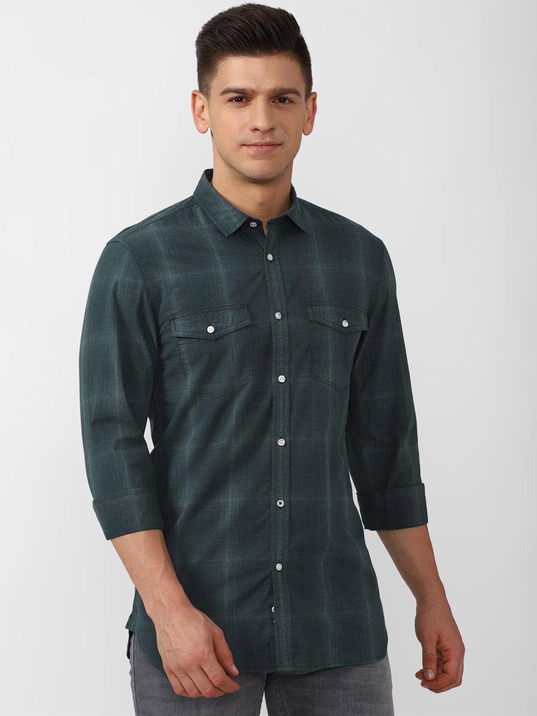 

Peter England Casuals Men Green Slim Fit Checked Casual Shirt