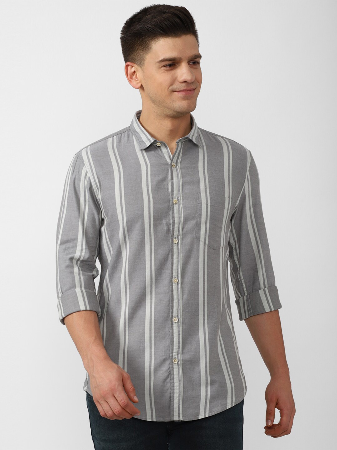 

Peter England Casuals Men Grey Slim Fit Striped Casual Shirt