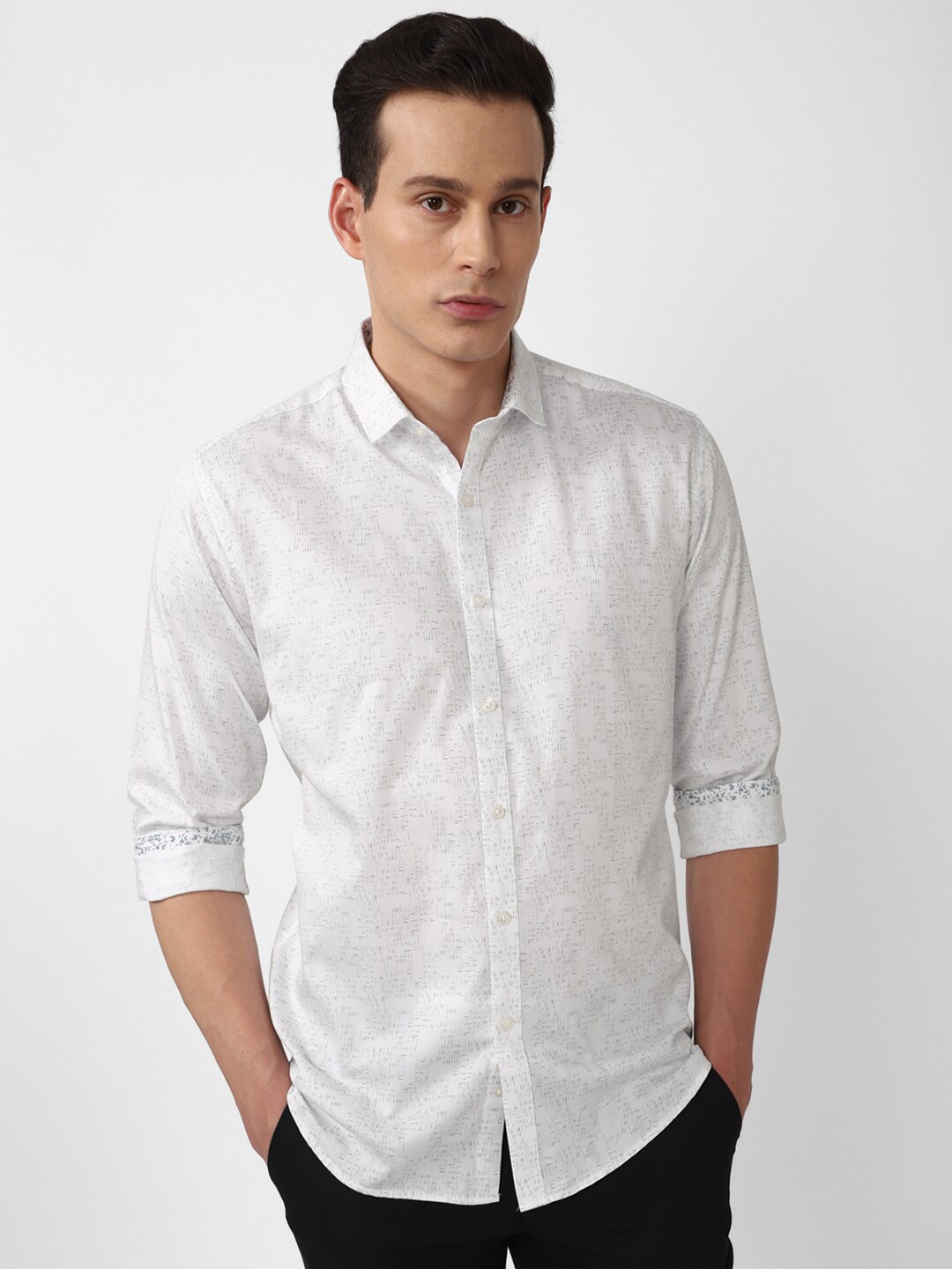 

V Dot Men White Slim Fit Floral Printed Pure Cotton Casual Shirt