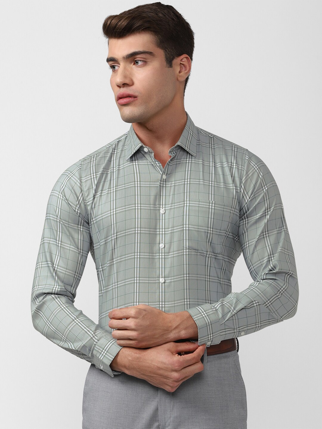 

Van Heusen Men Grey Slim Fit Checked Formal Shirt