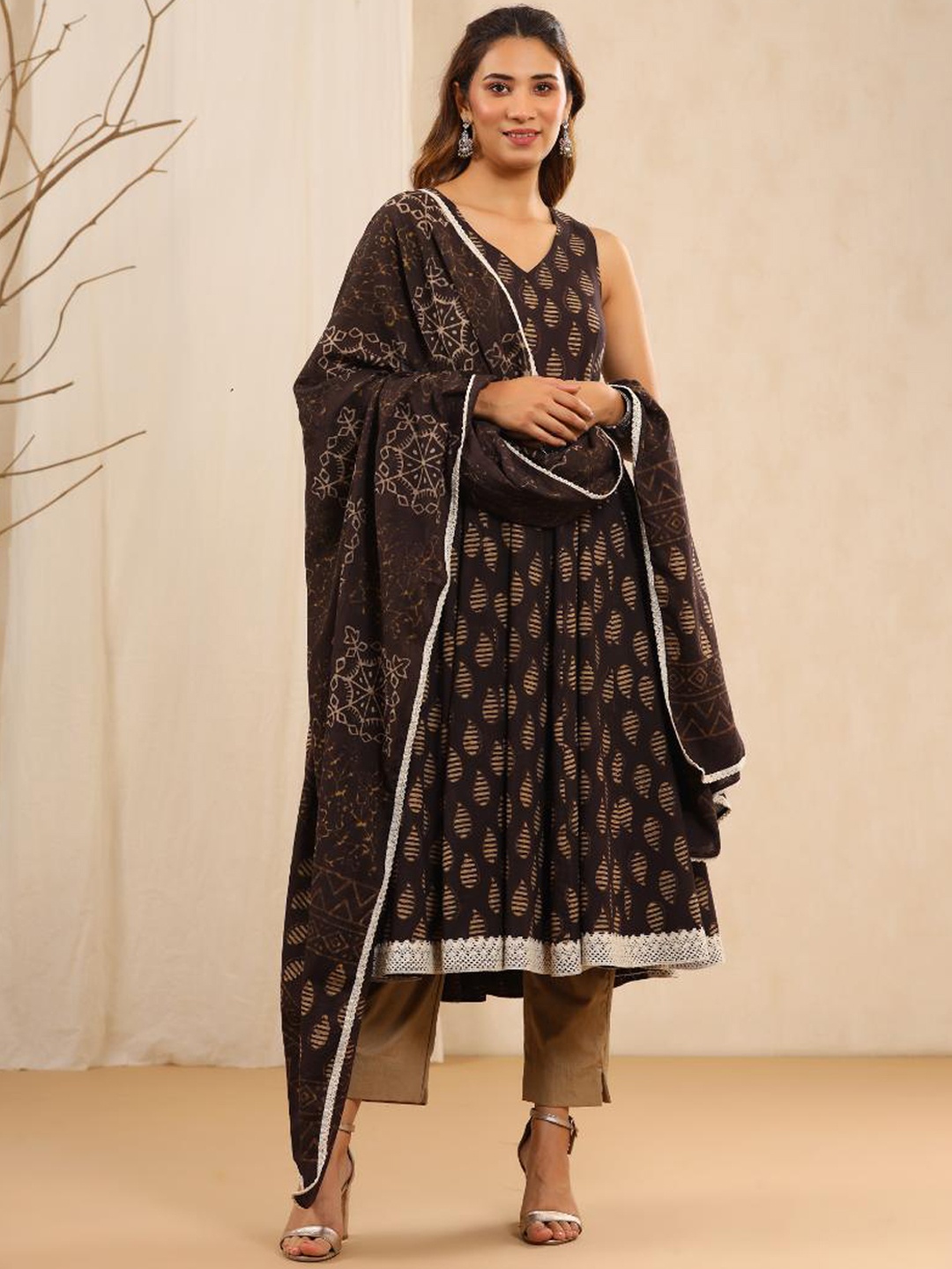 

Baisacrafts Women Brown Dabu Hand Block Printed Kurta with Trouser Dupatta