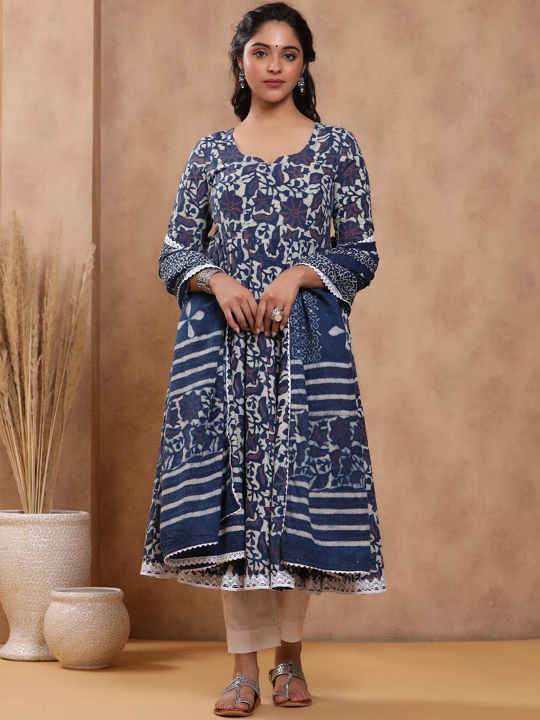 

Baisacrafts Women Blue Dabu Hand block Printed Pure Cotton Kurta with Trousers & Dupatta
