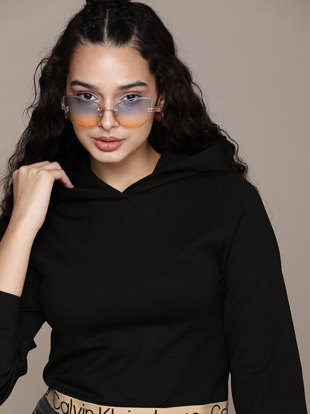 

Calvin Klein Jeans Women Black Solid Crop Hood T-shirt