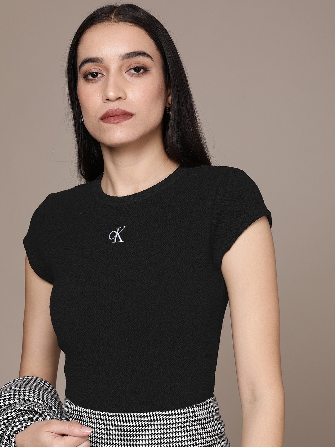 

Calvin Klein Jeans Women Black Cap Sleeves Brand Logo T-shirt