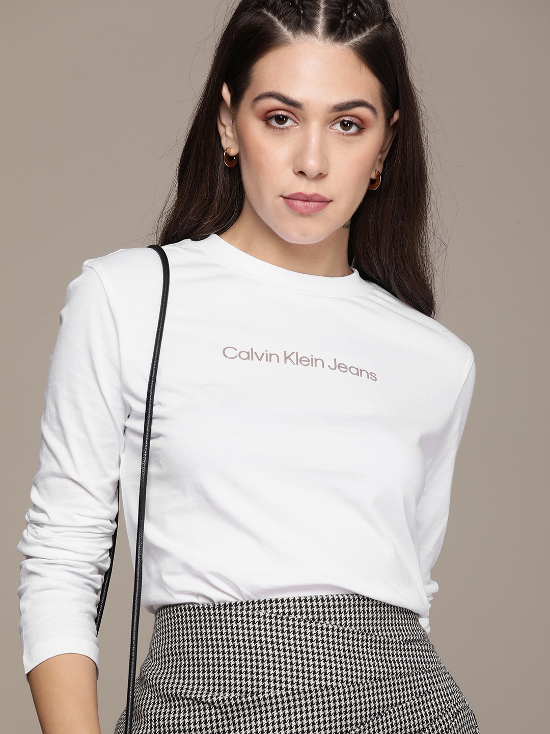 

Calvin Klein Jeans Women White Brand Logo Printed Pure Cotton Applique T-shirt