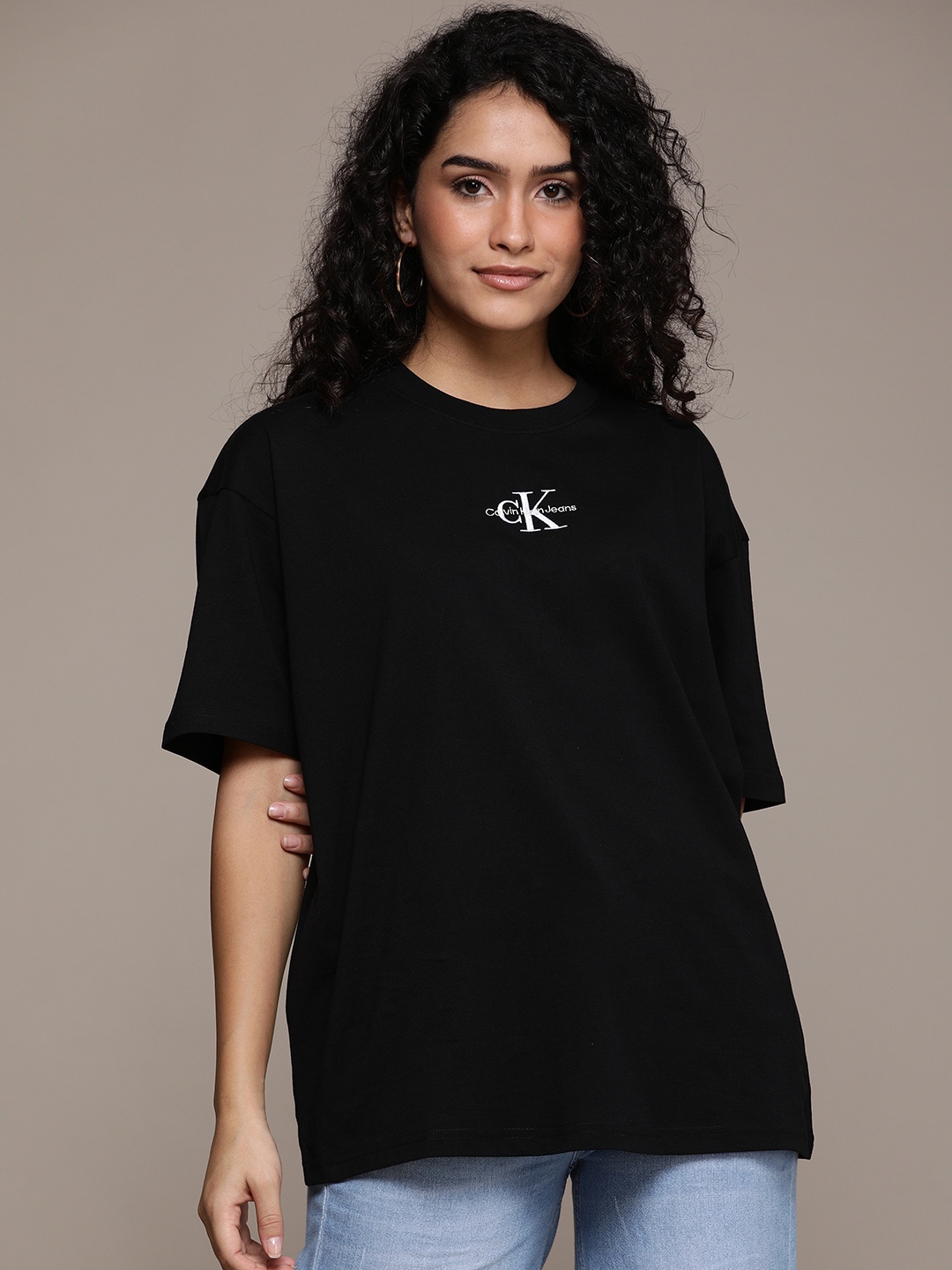 

Calvin Klein Jeans Women Black Brand Logo Pure Cotton T-shirt
