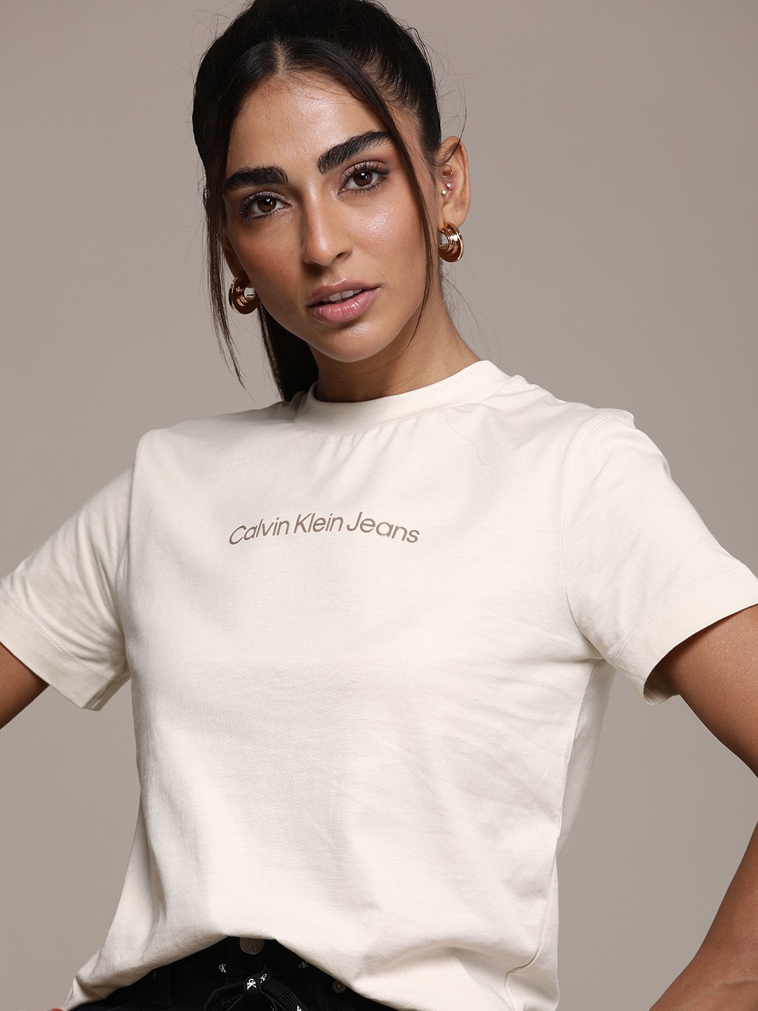 

Calvin Klein Jeans Women Off White Brand Logo Pure Cotton T-shirt