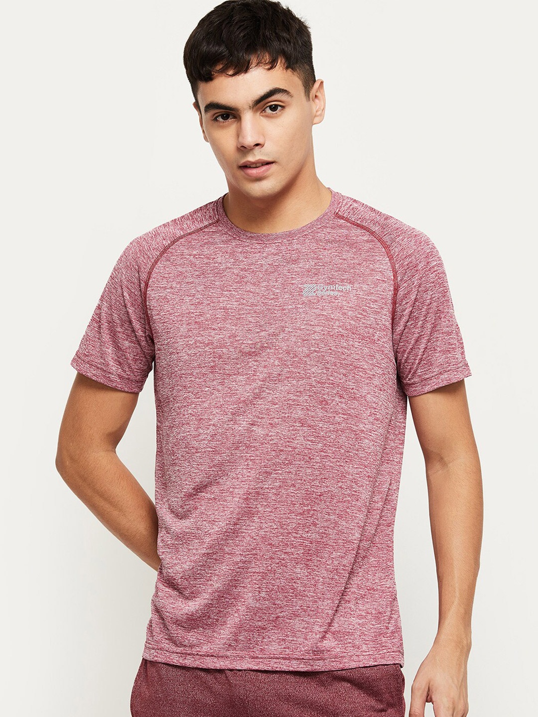 

max Men Burgundy Drop-Shoulder Sleeves T-shirt