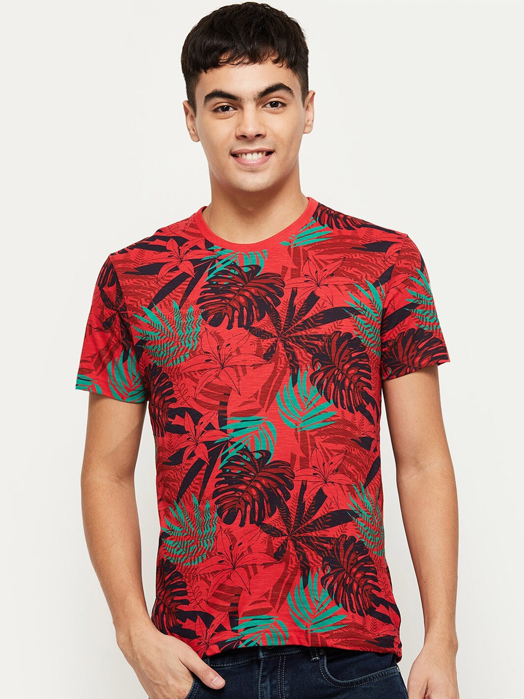 

max Men Red & Black Floral Printed Pure Cotton T-shirt