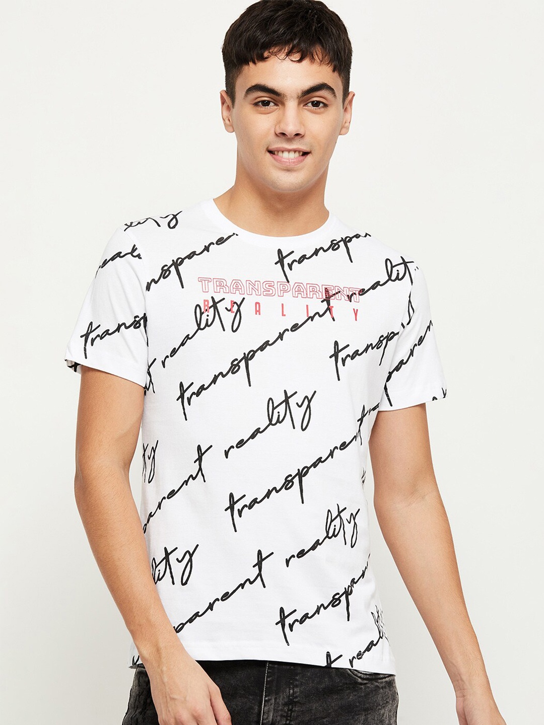 

max Men White & Black Printed Applique T-shirt