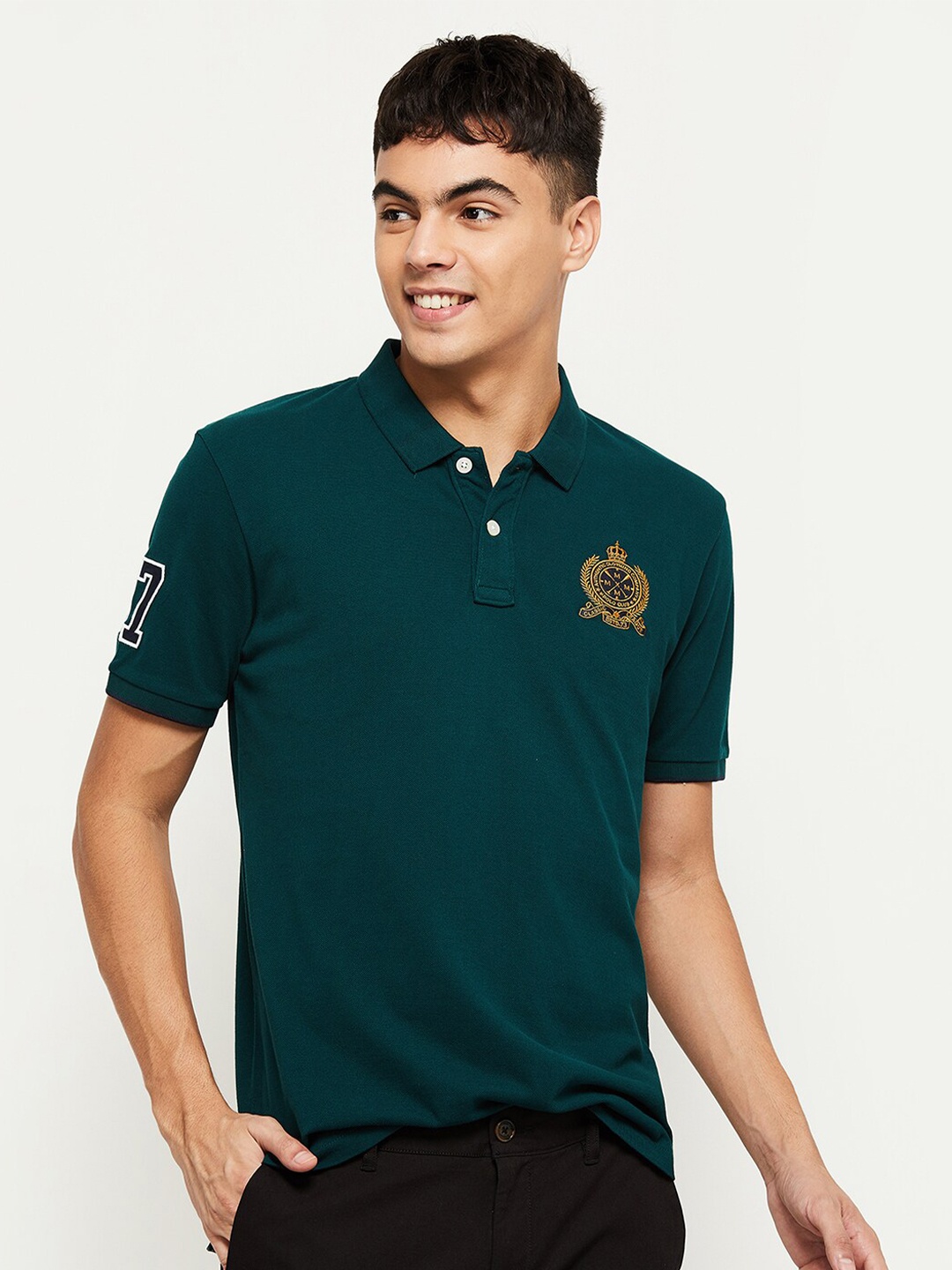 

max Men Green Polo Collar T-shirt