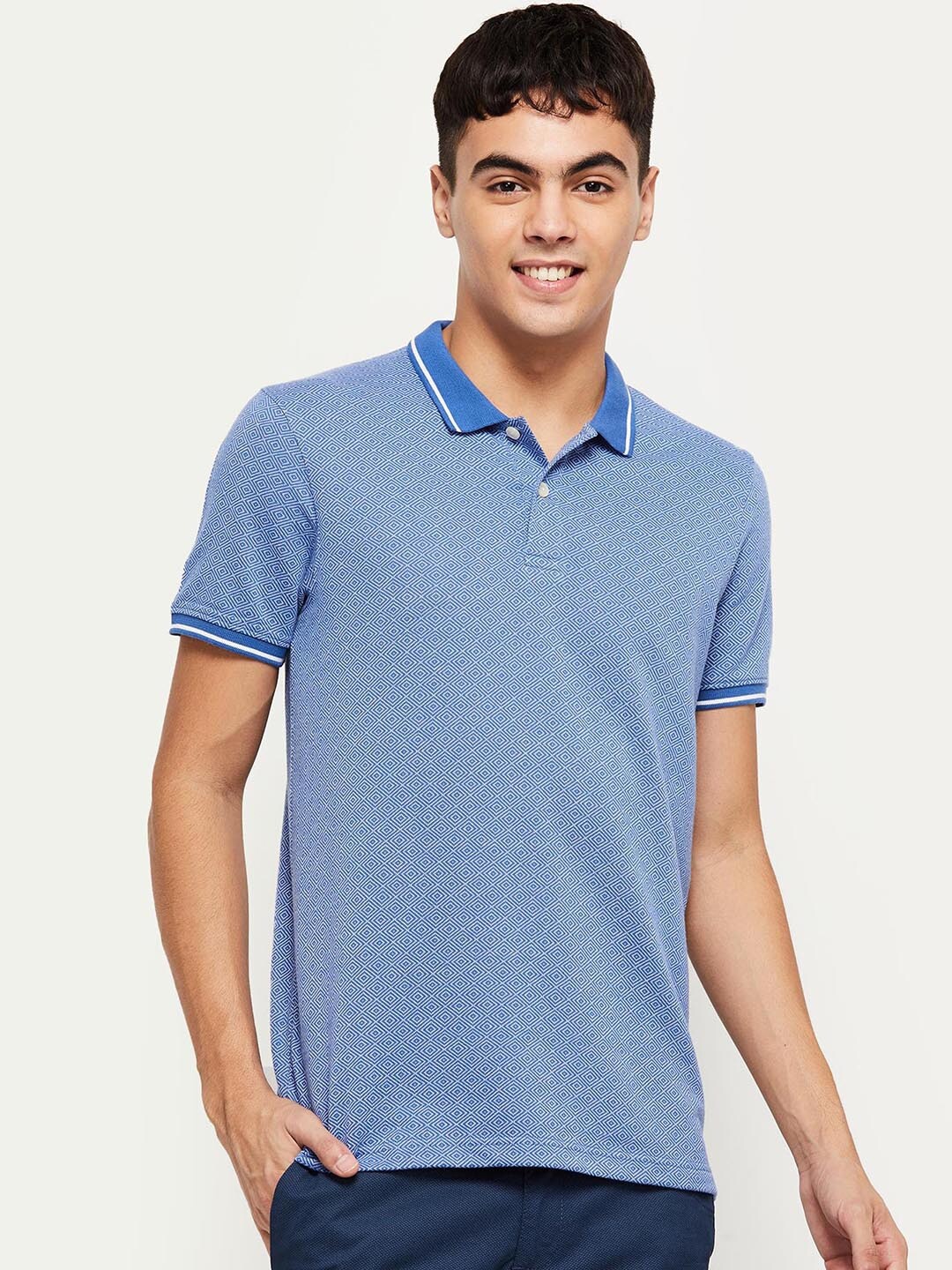 

max Men Blue Polo Collar T-shirt