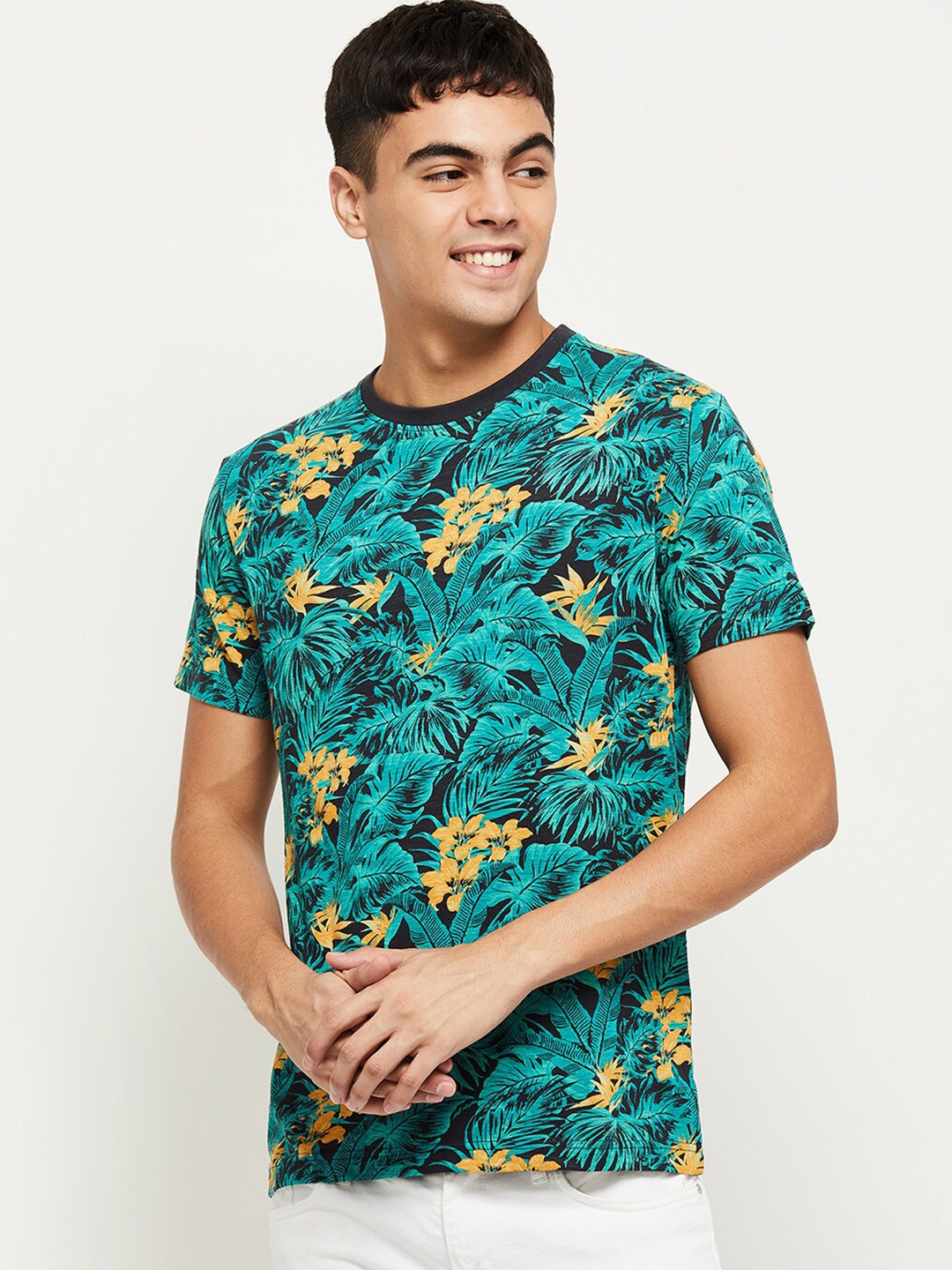 

max Men Navy Blue Floral Printed Tropical T-shirt