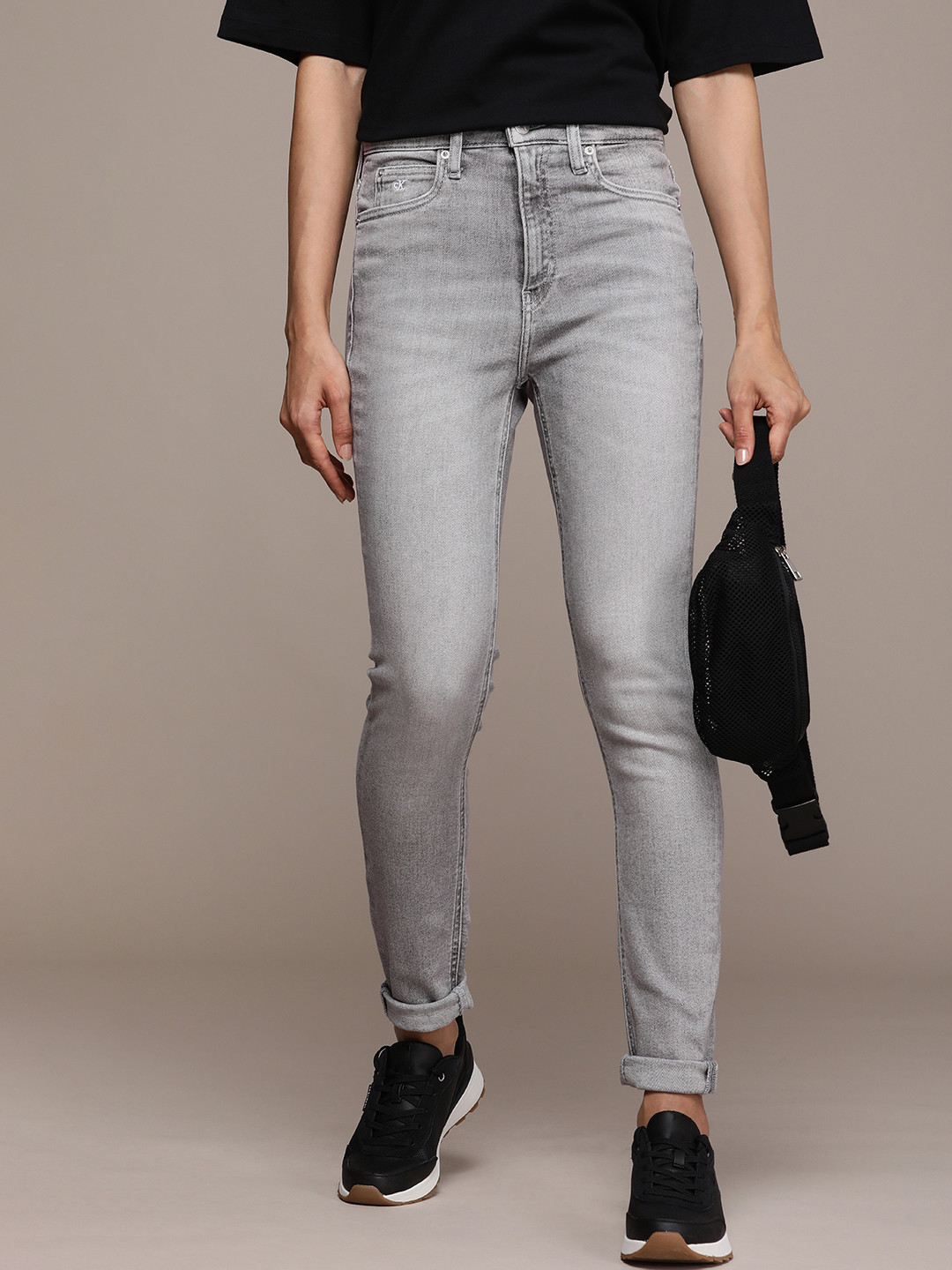 

Calvin Klein Jeans Women Skinny Fit High-Rise Stretchable Jeans, Grey