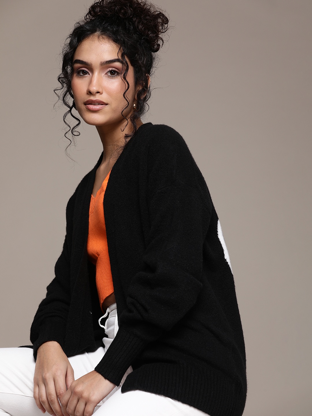 

Calvin Klein Jeans Women Black Printed Longline Front-Open Cardigan