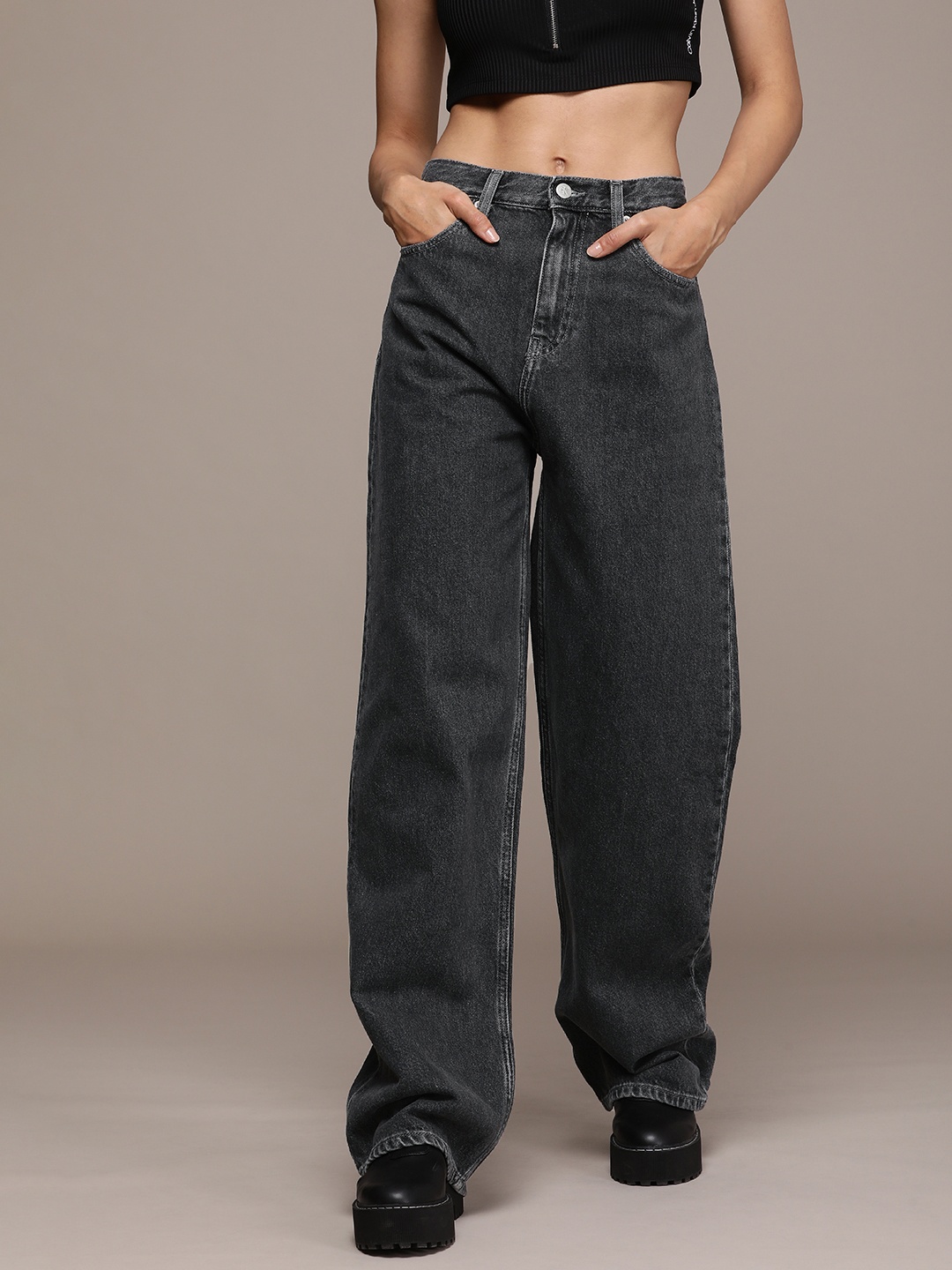 

Calvin Klein Jeans Women Pure Cotton Relaxed Fit High-Rise Light Fade Stretchable Jeans, Black