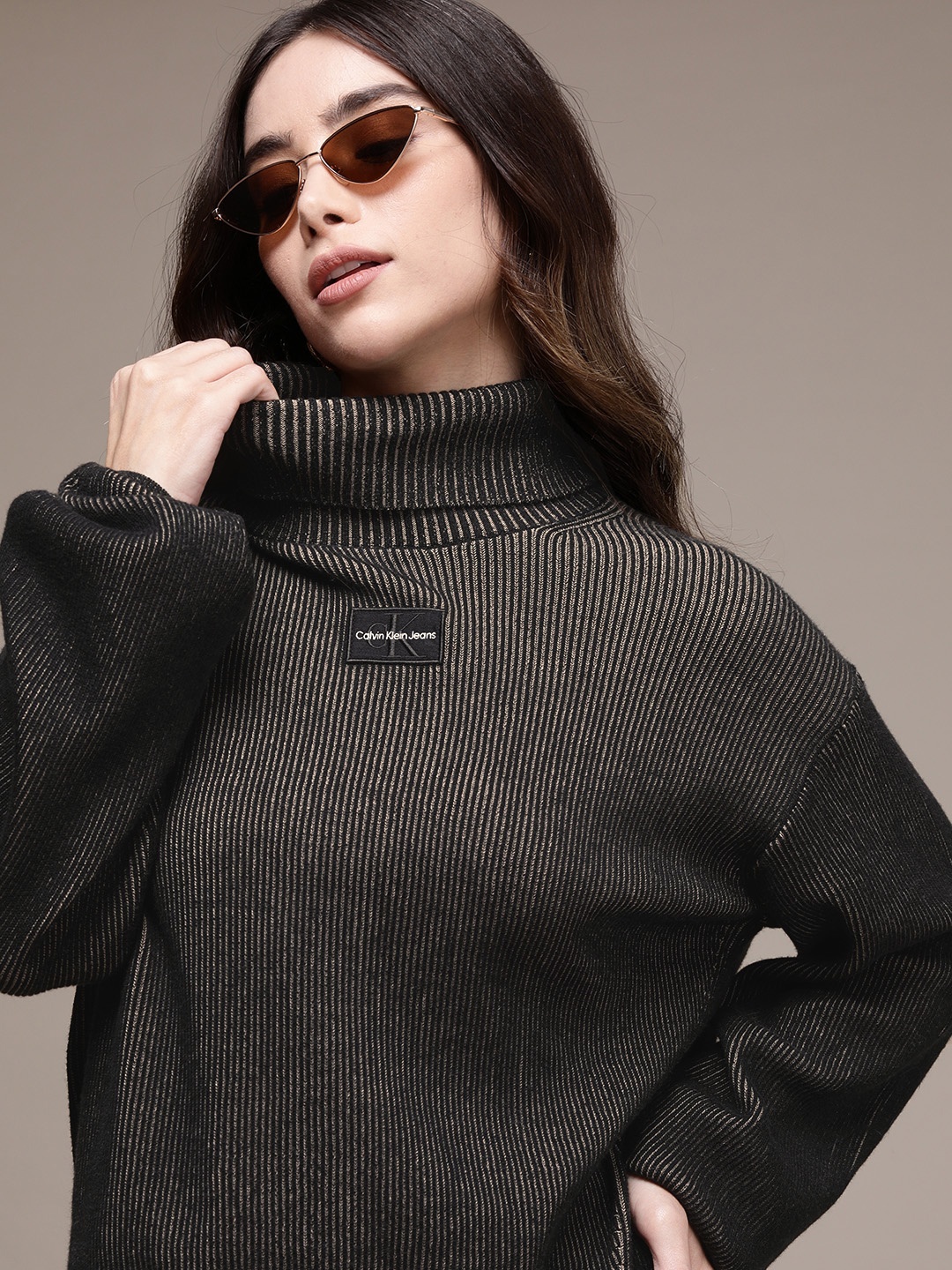

Calvin Klein Jeans Women Grey & Black Cable Knit Turtle Neck Sweater Vest