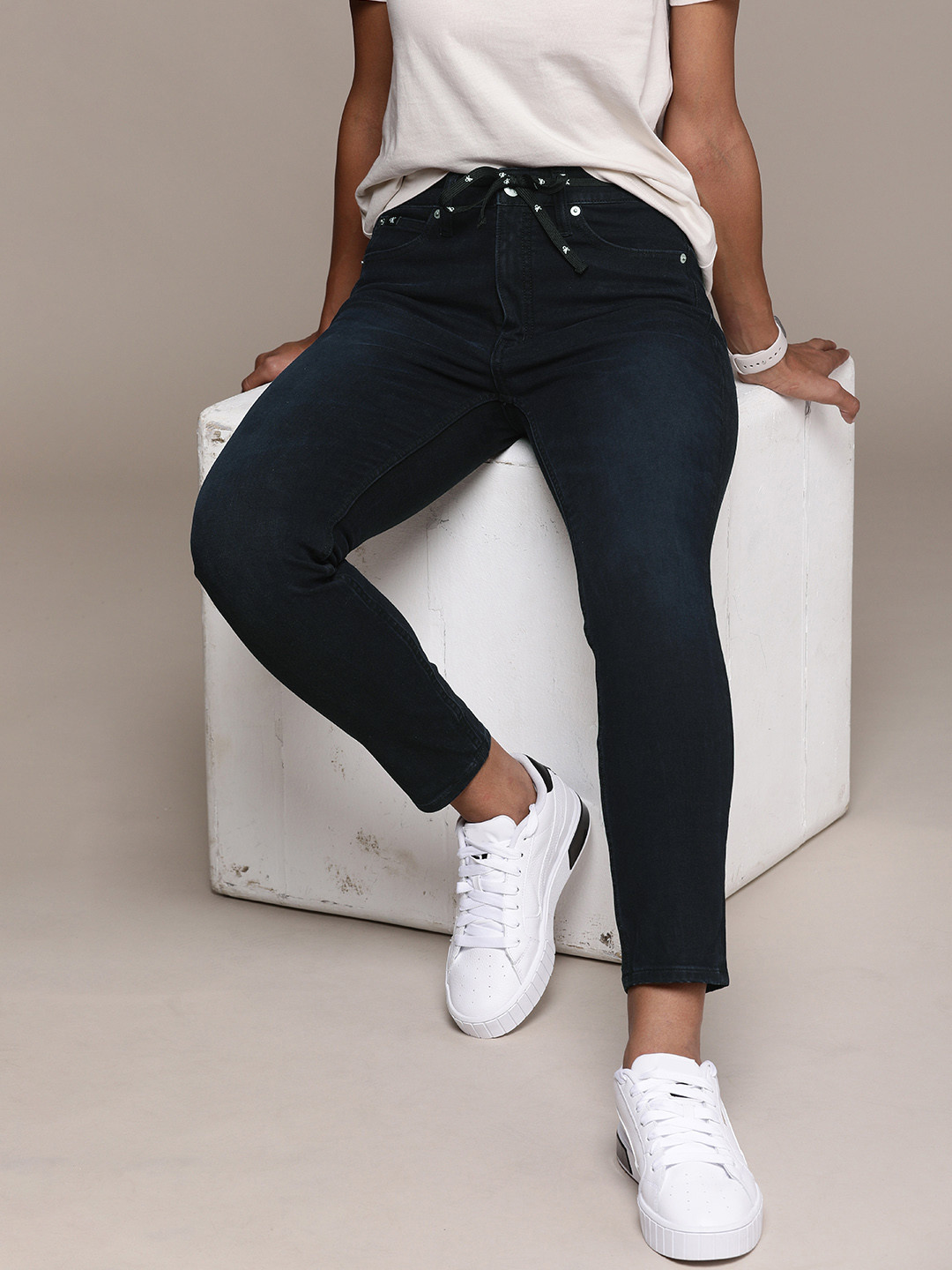 

Calvin Klein Jeans Women Navy Blue Skinny Fit High-Rise Stretchable Jeans